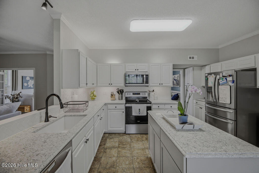 100565606 | Photo 16