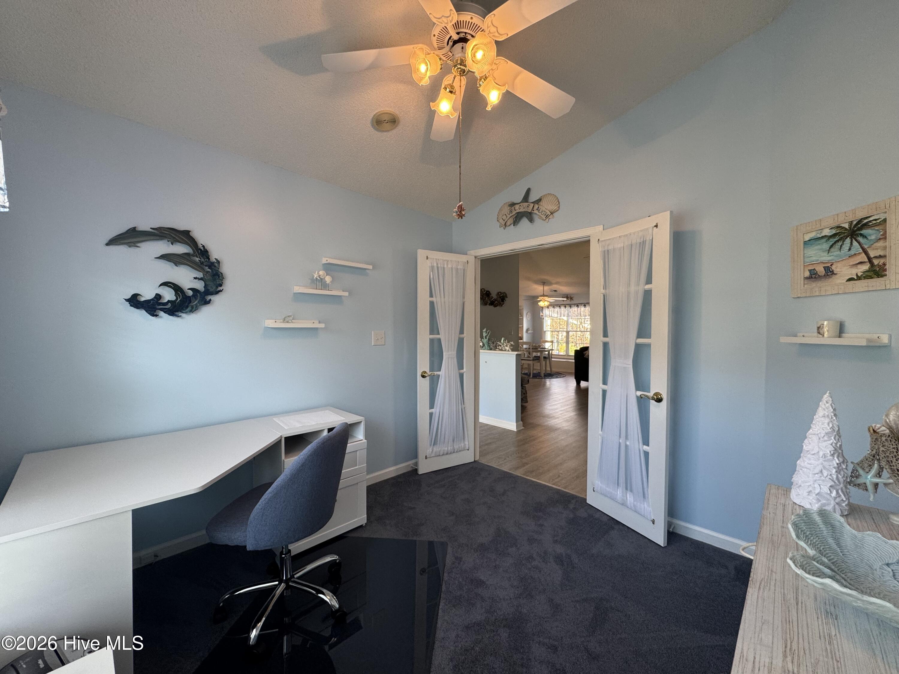 100563422 | Photo 17