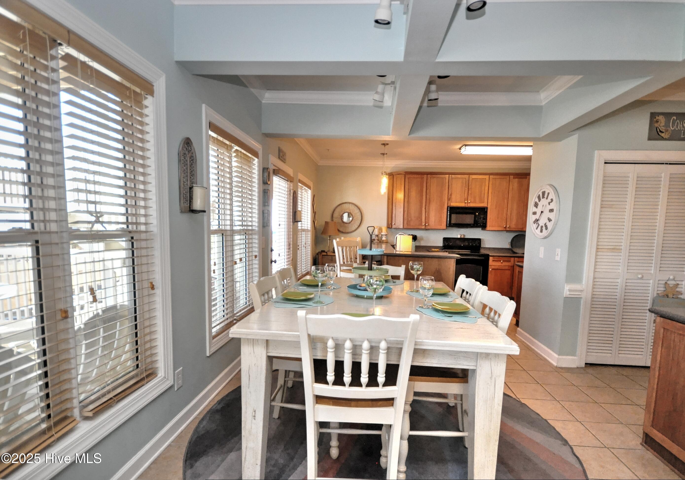 100546505 | Photo 15