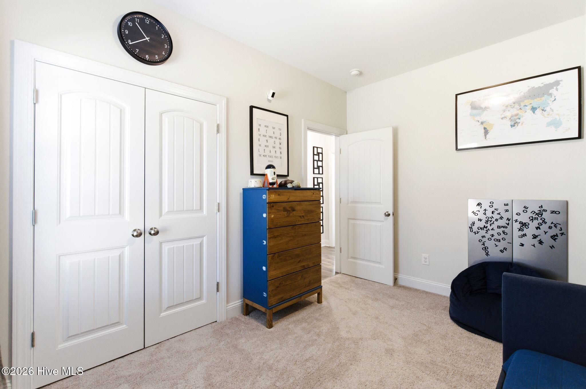 100563255 | Photo 34