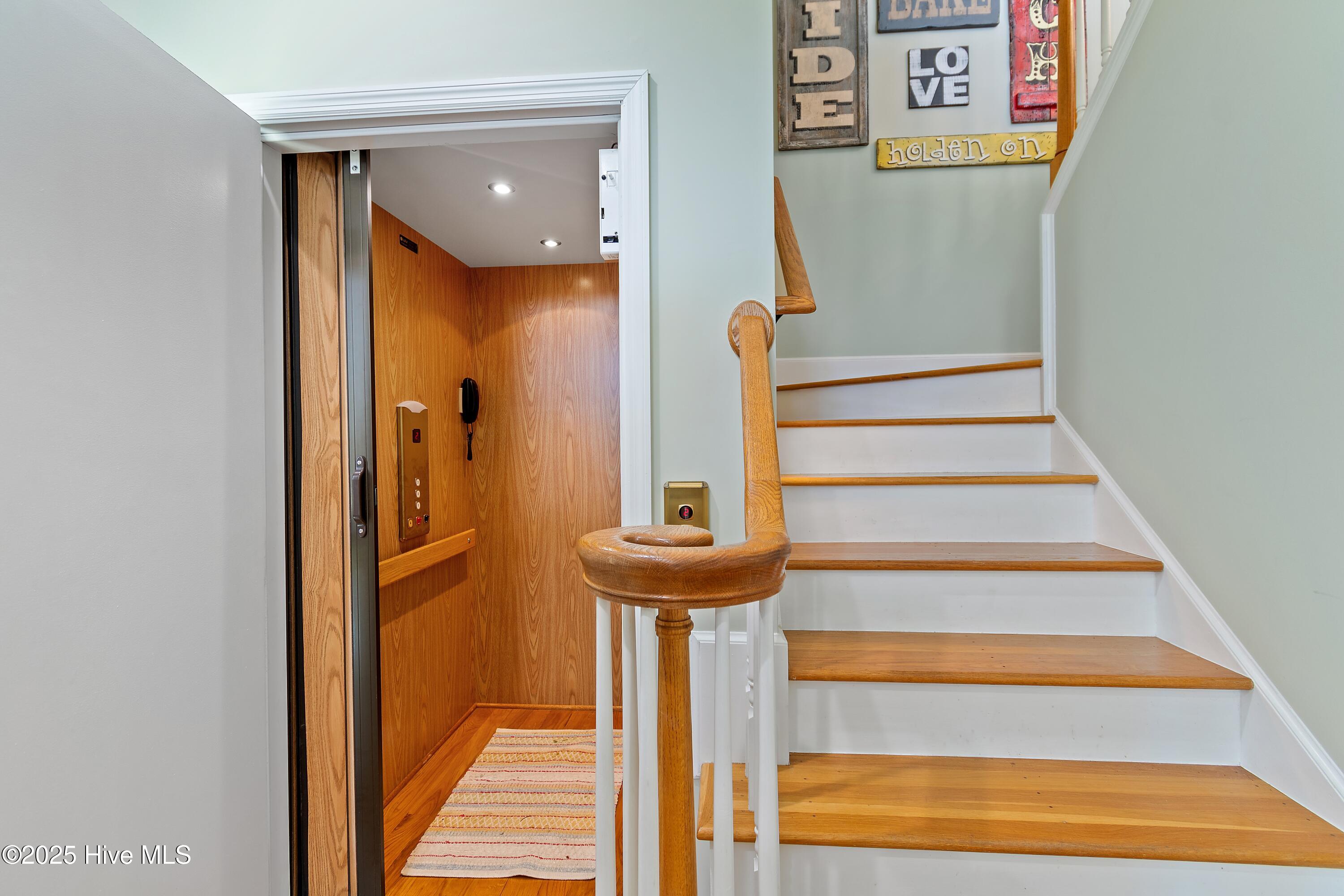 100552755 | Photo 33