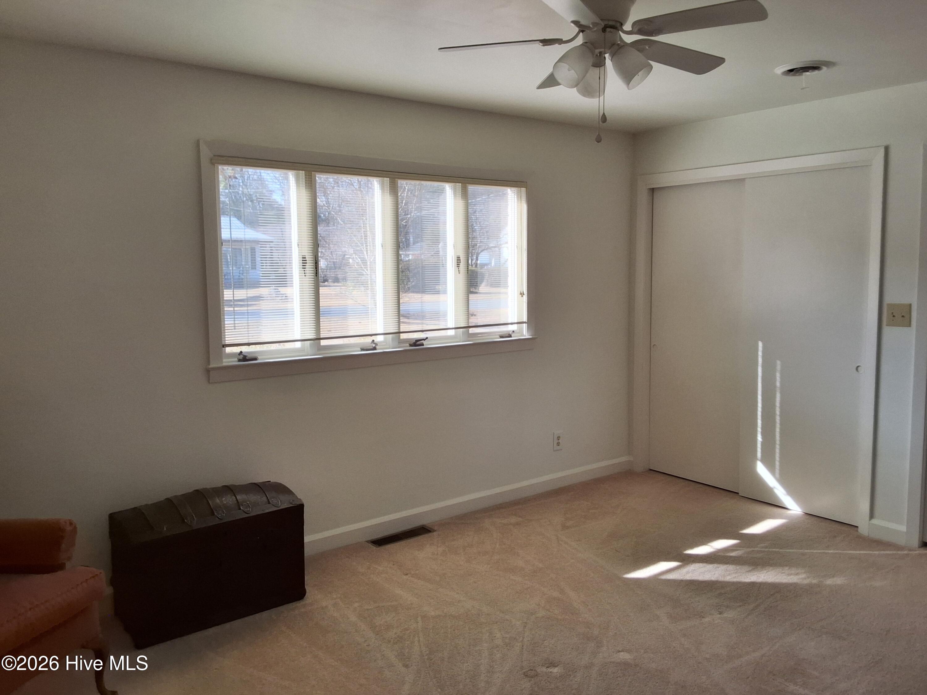 100554569 | Photo 46