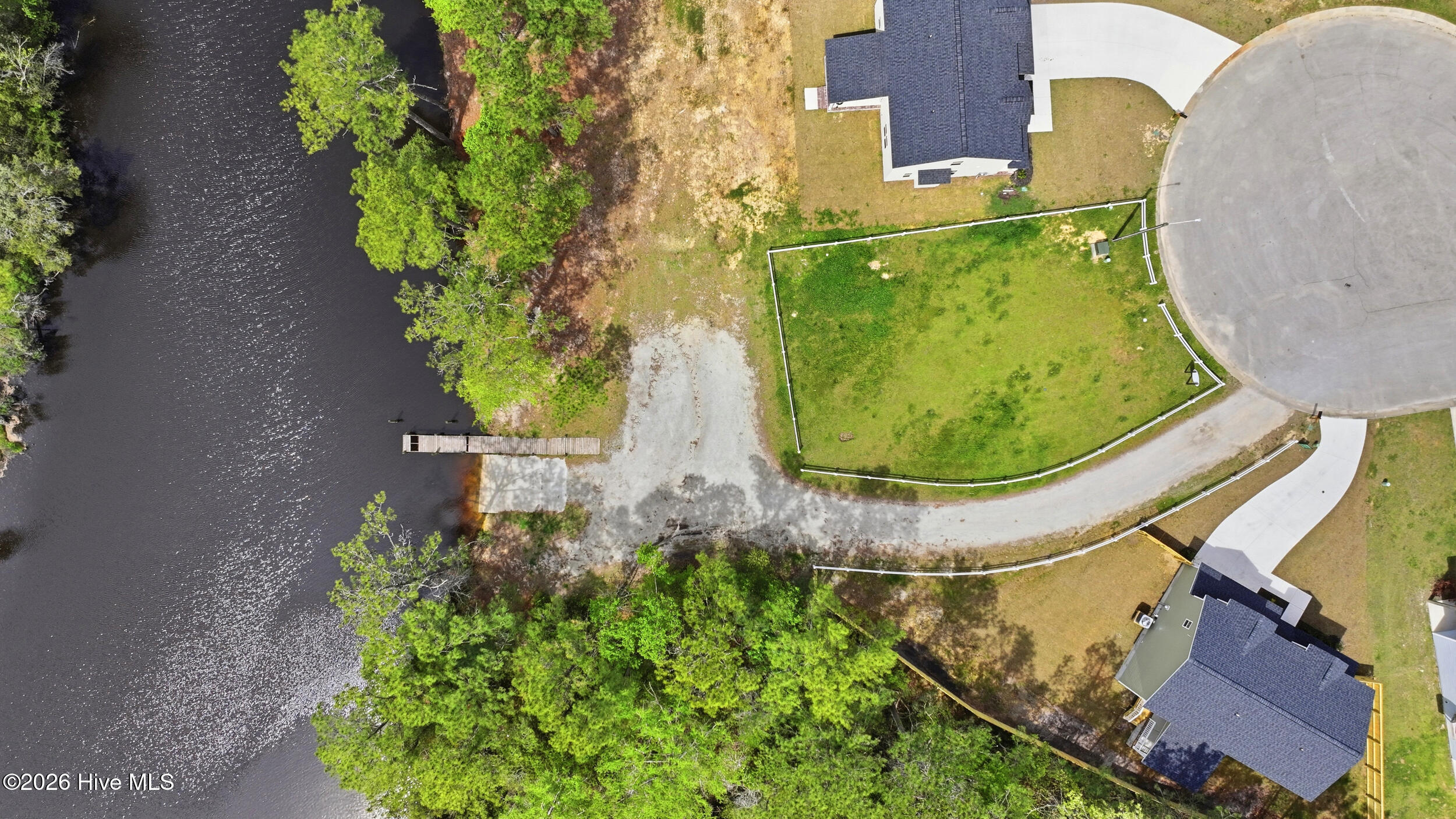 100566143 | Photo 59