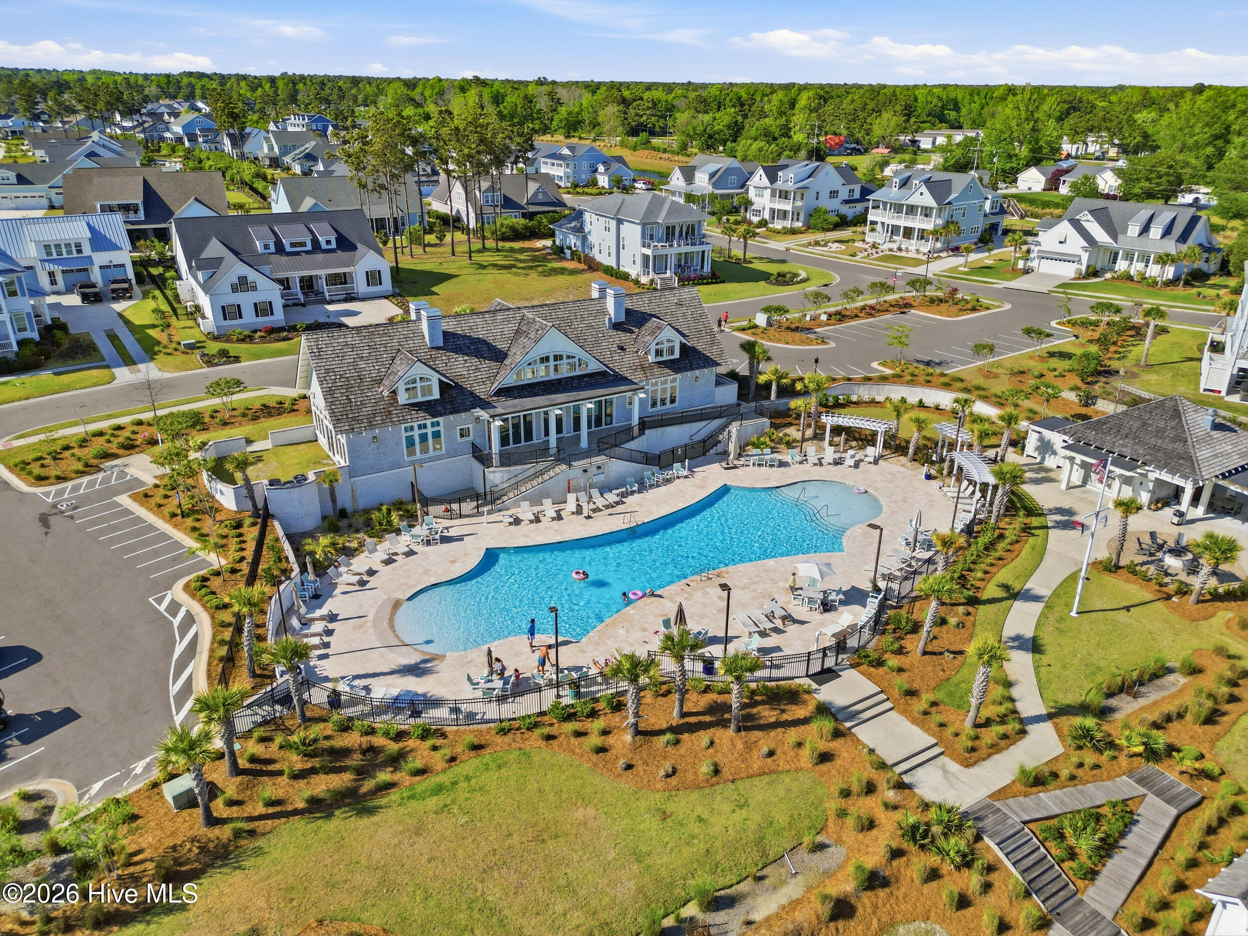 100567785 | Photo 83