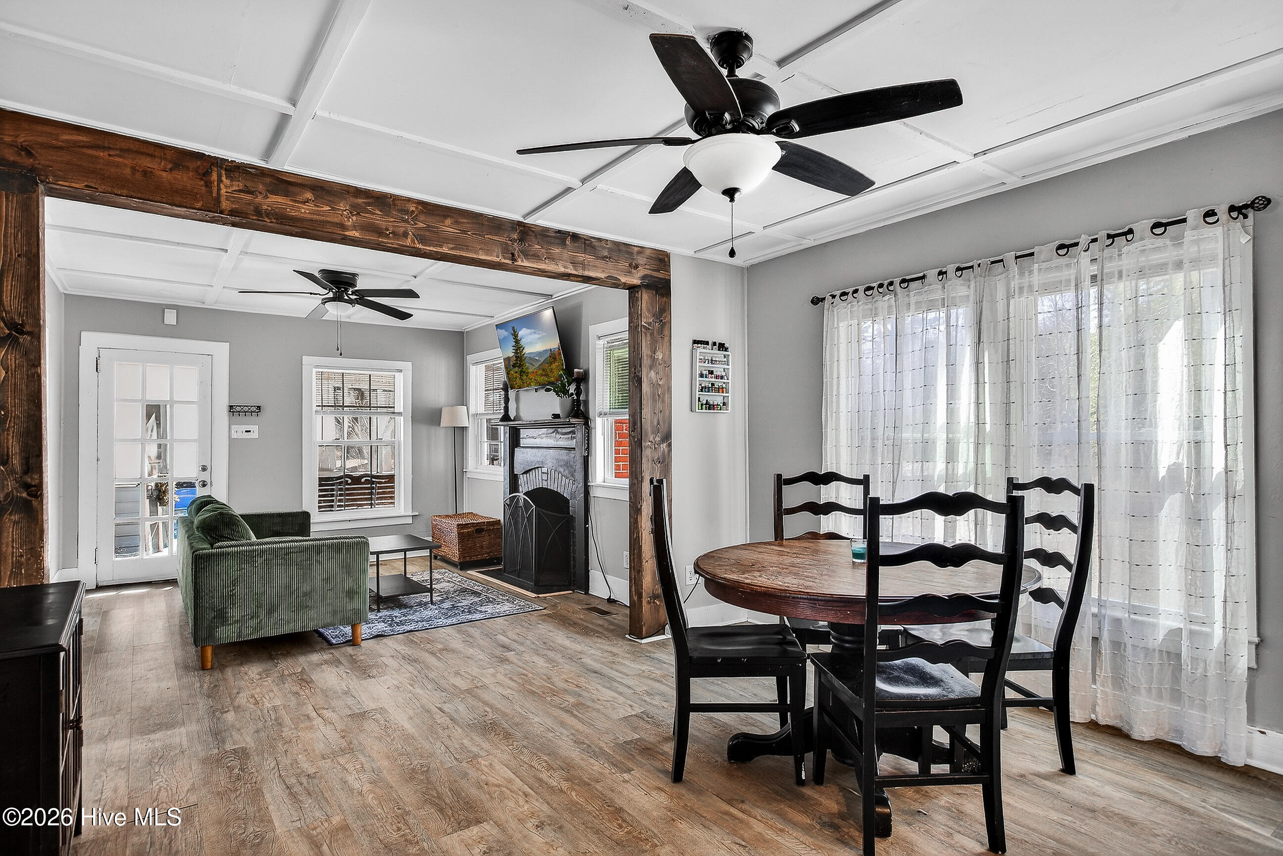 1527 Riggs Road,Maysville