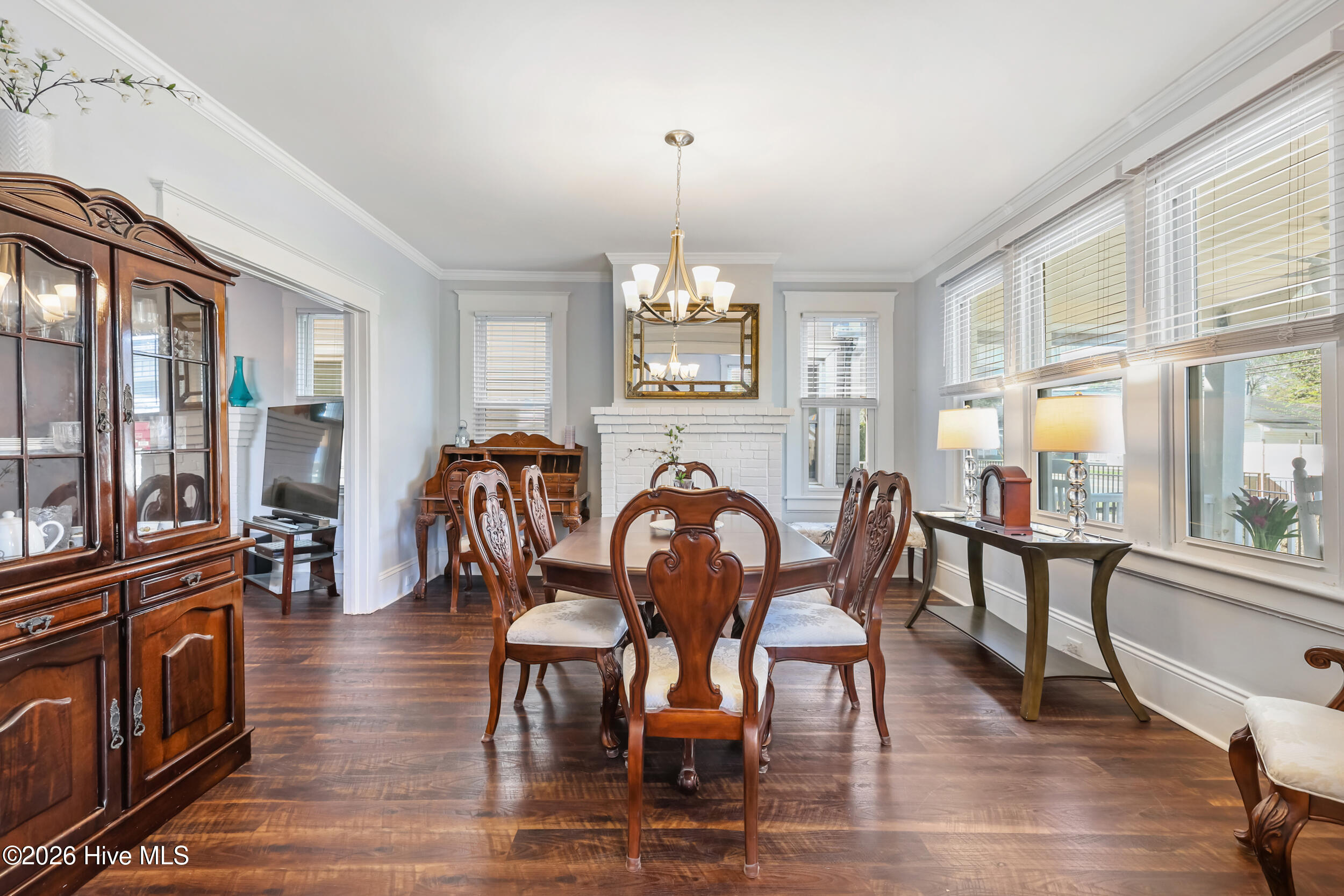 100562723 | Photo 15