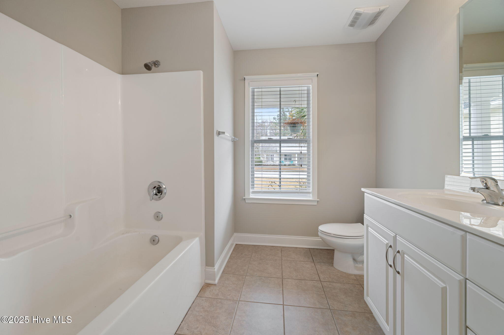 100525052 | Photo 26