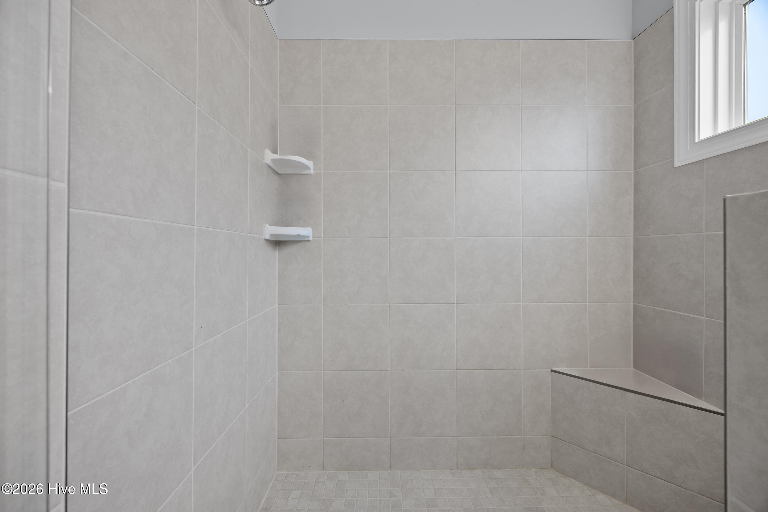 100552292 | Photo 32