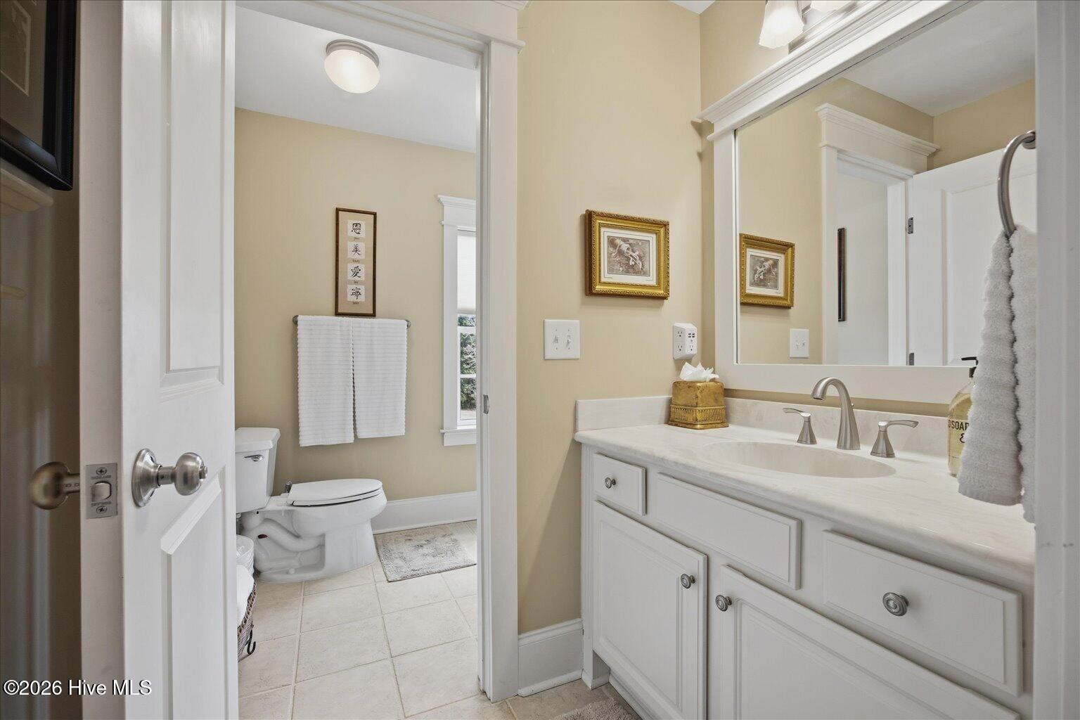 100564317 | Photo 35