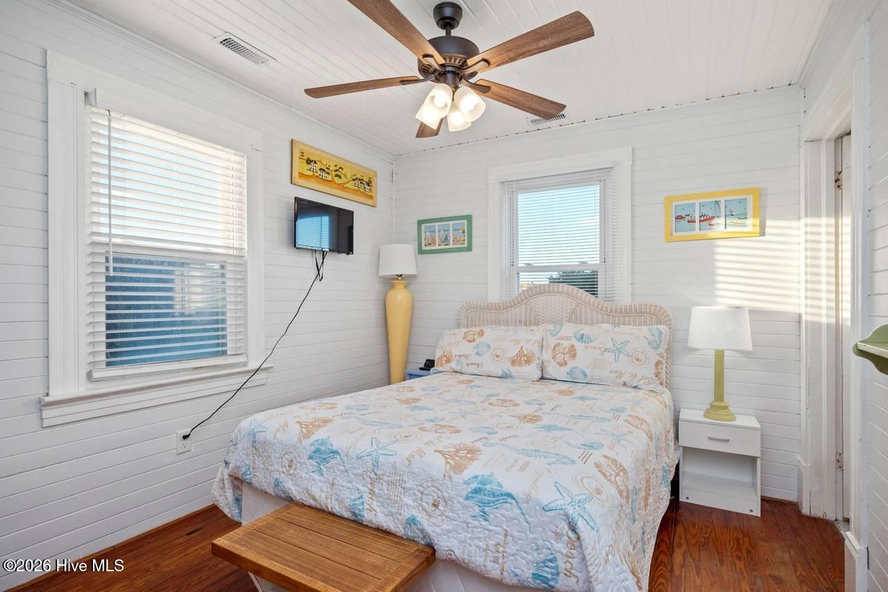 100561729 | Photo 39