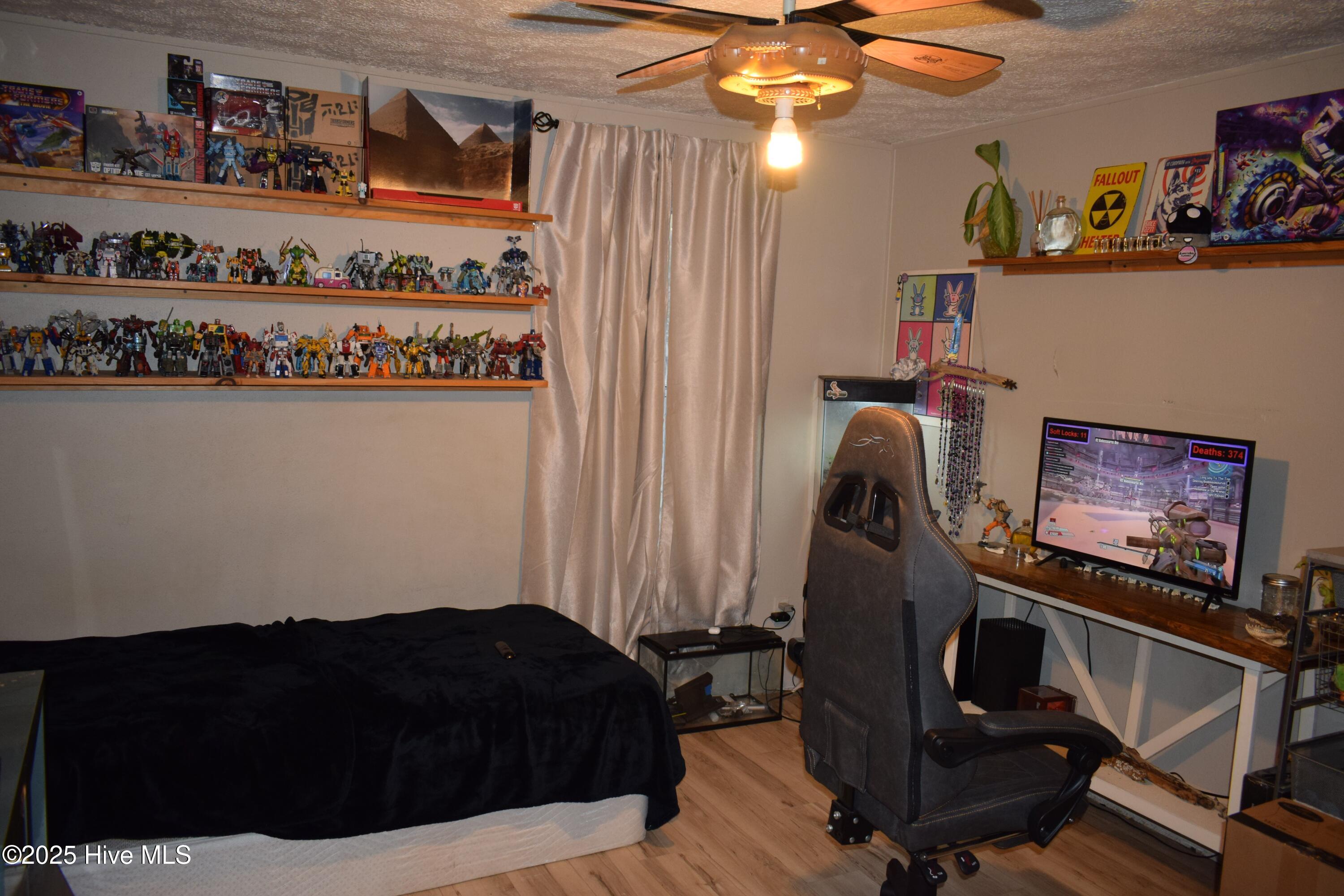 100543289 | Photo 35