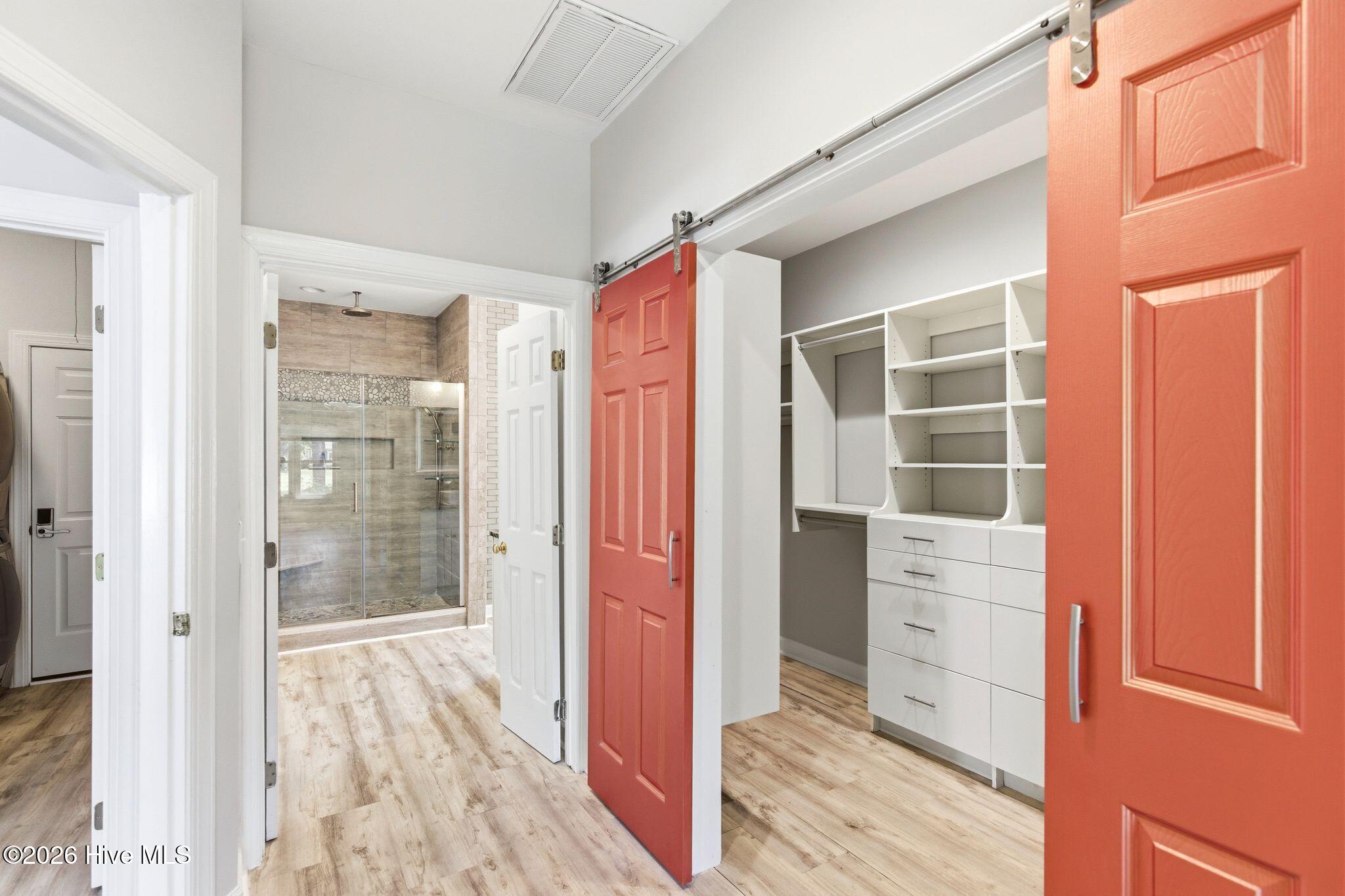 100567586 | Photo 20