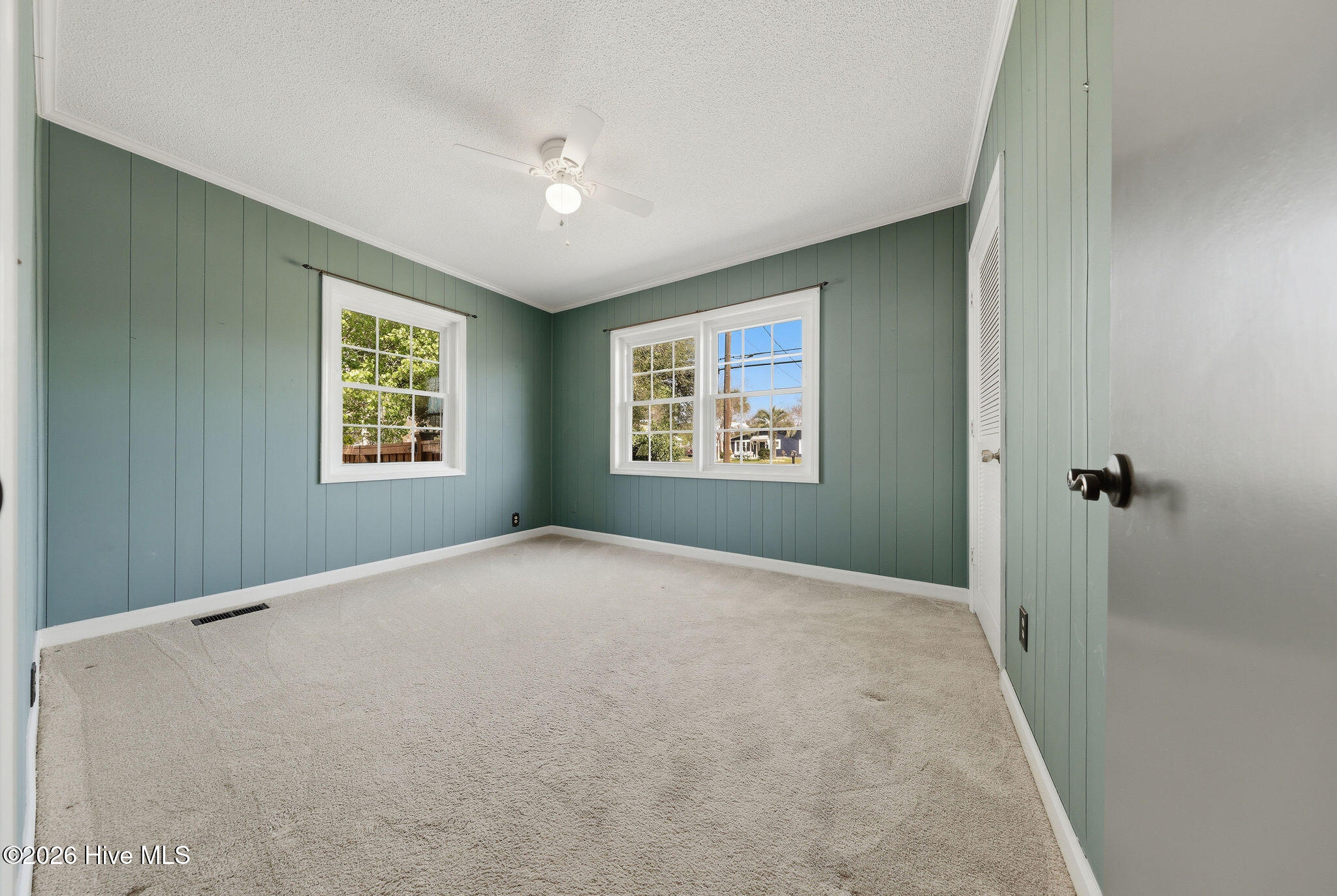 100557788 | Photo 38