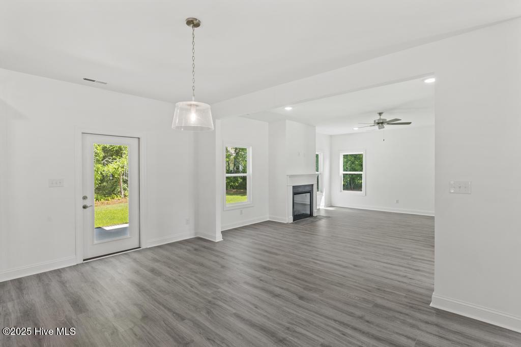 100553822 | Photo 17