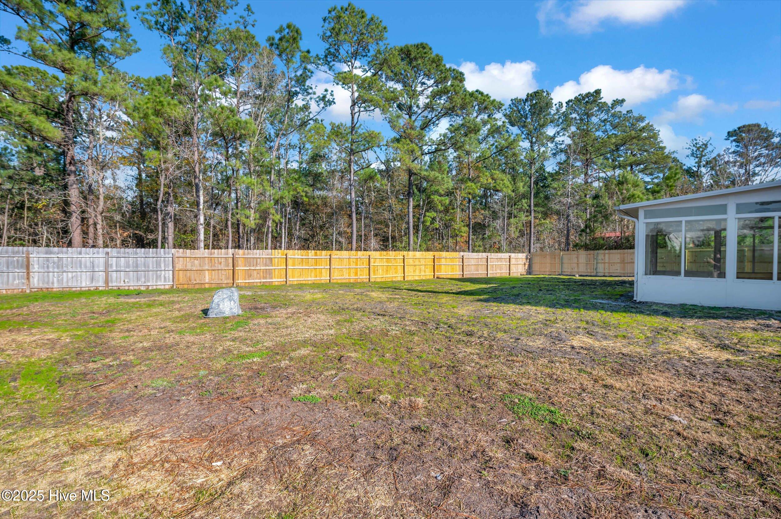 100540827 | Photo 43