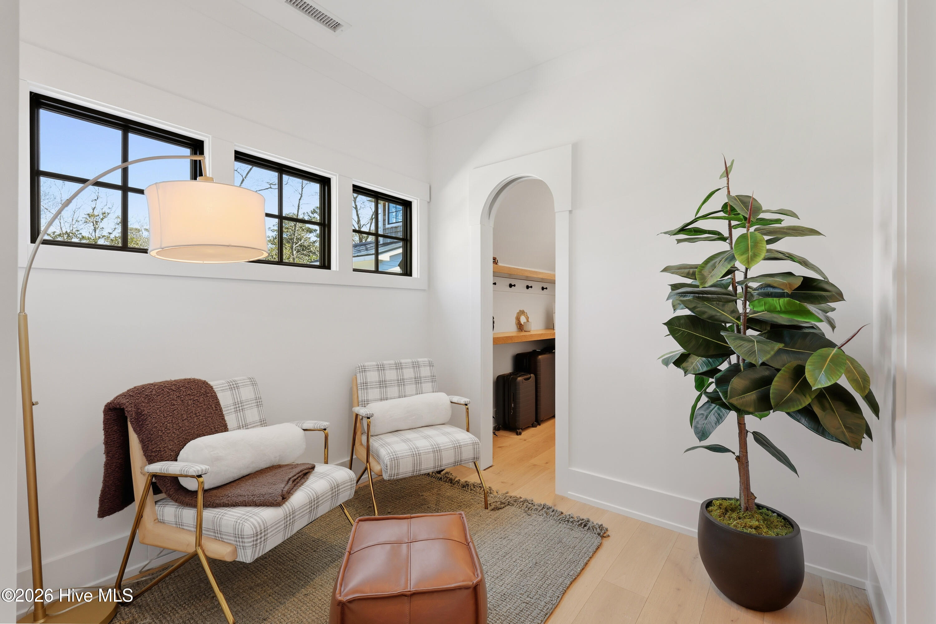 100554567 | Photo 35