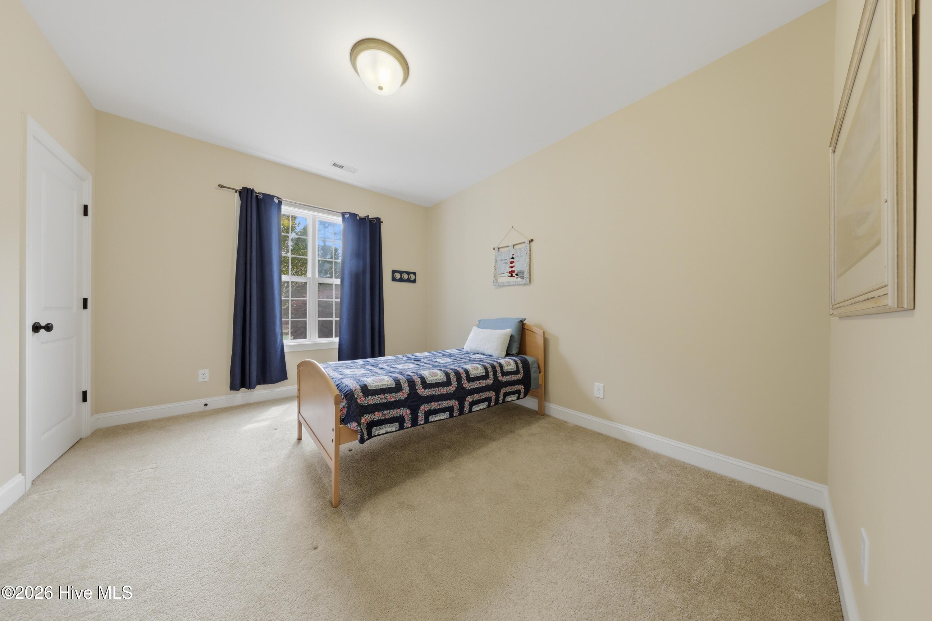 100565162 | Photo 54