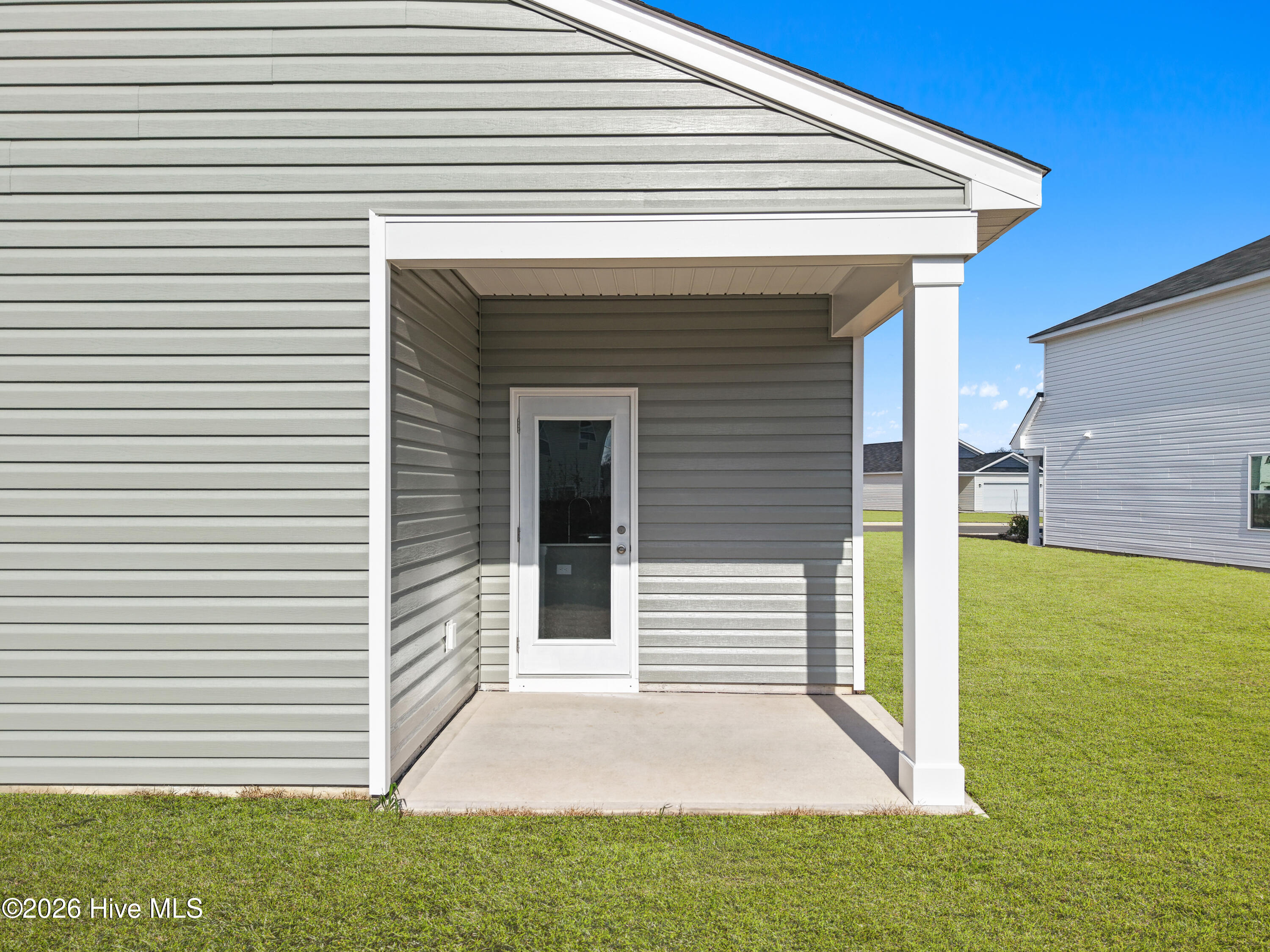 Photo of similar home.