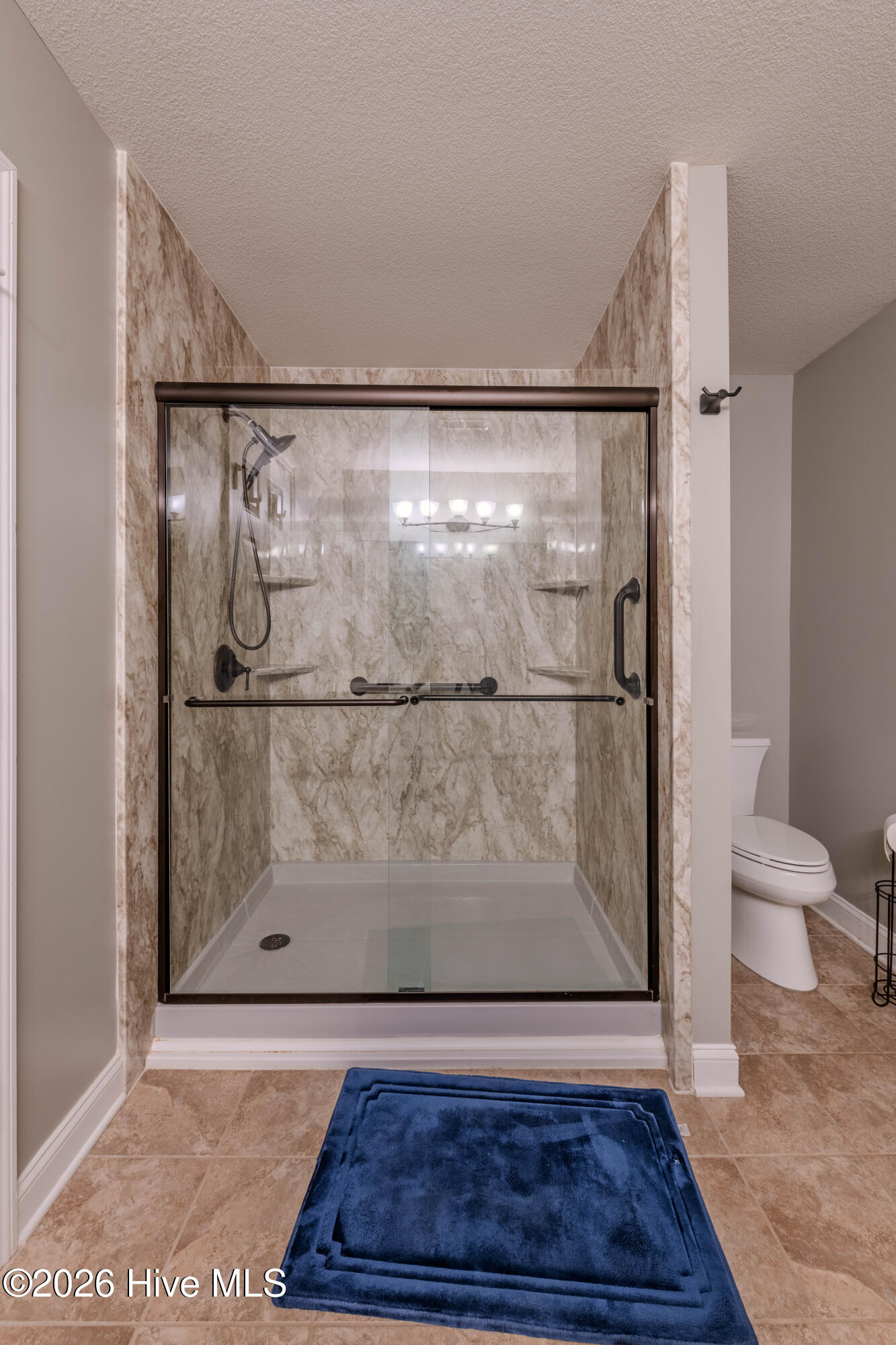 100563083 | Photo 25