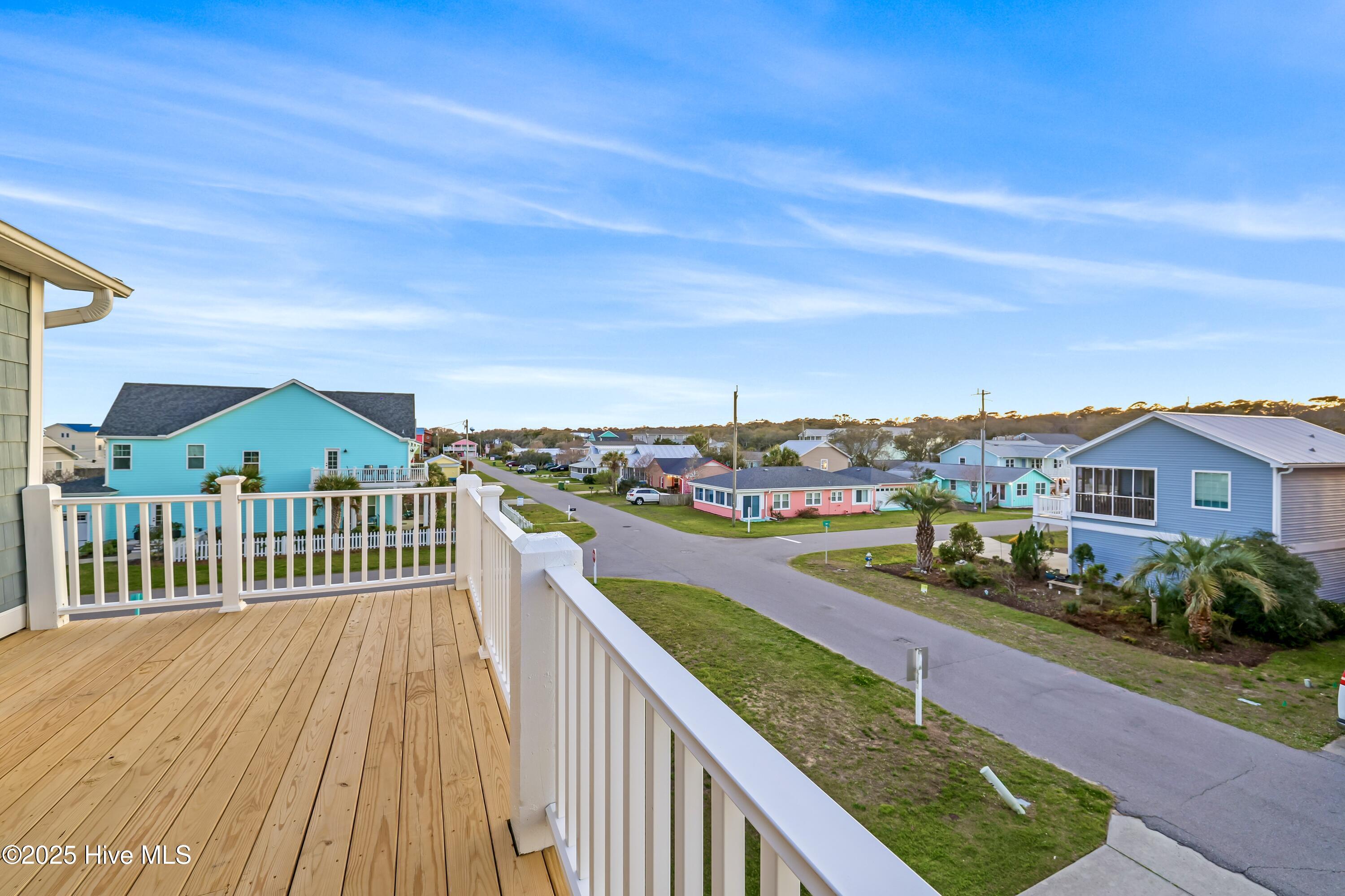 100495853 | Photo 35