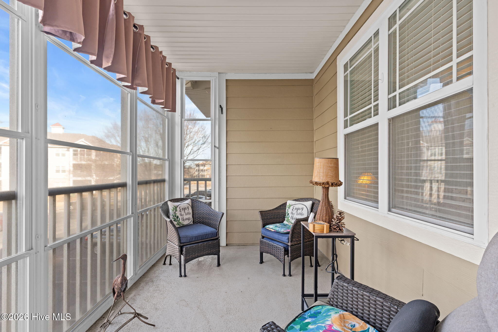 100548351 | Photo 13