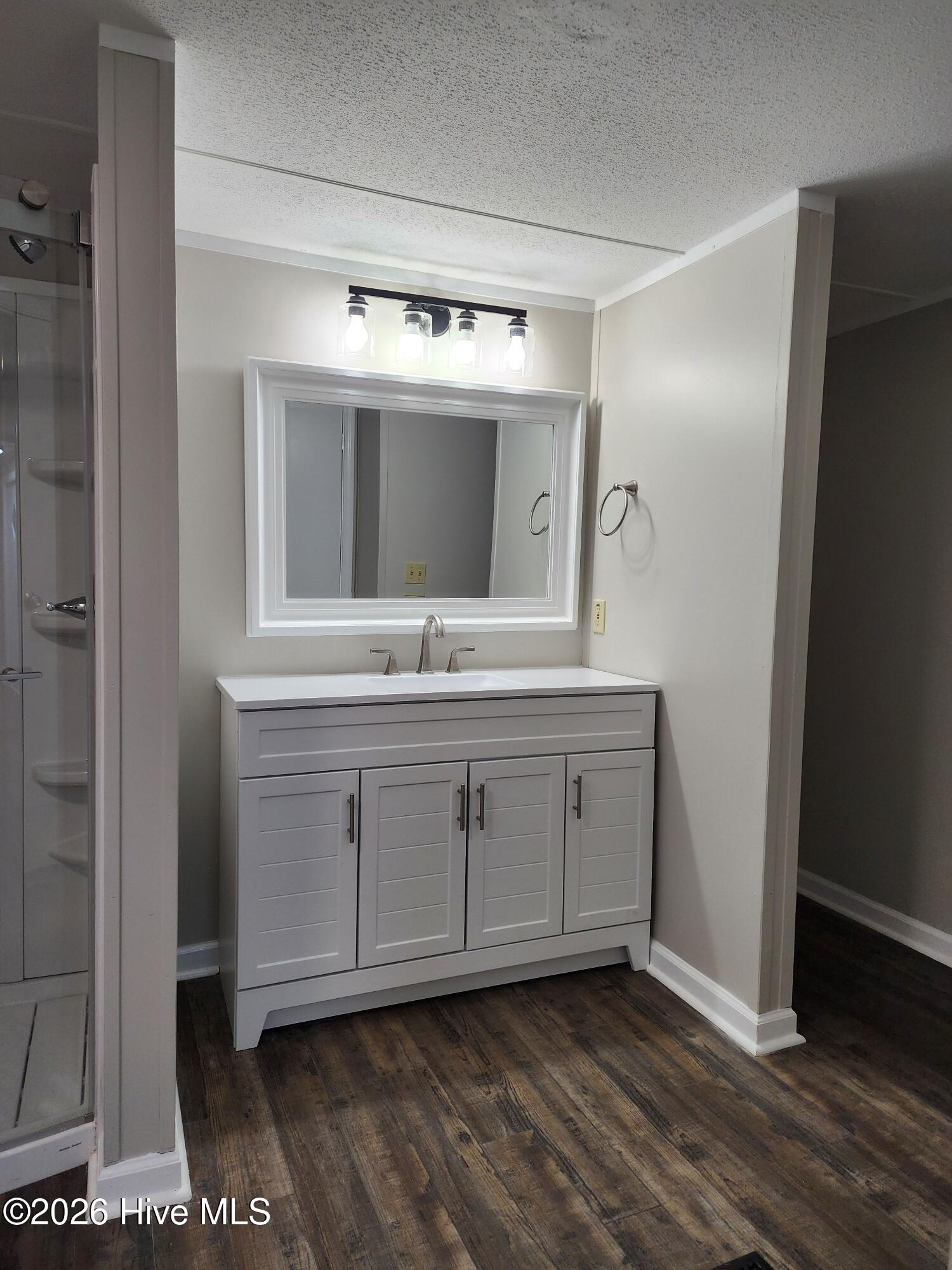 100553794 | Photo 18