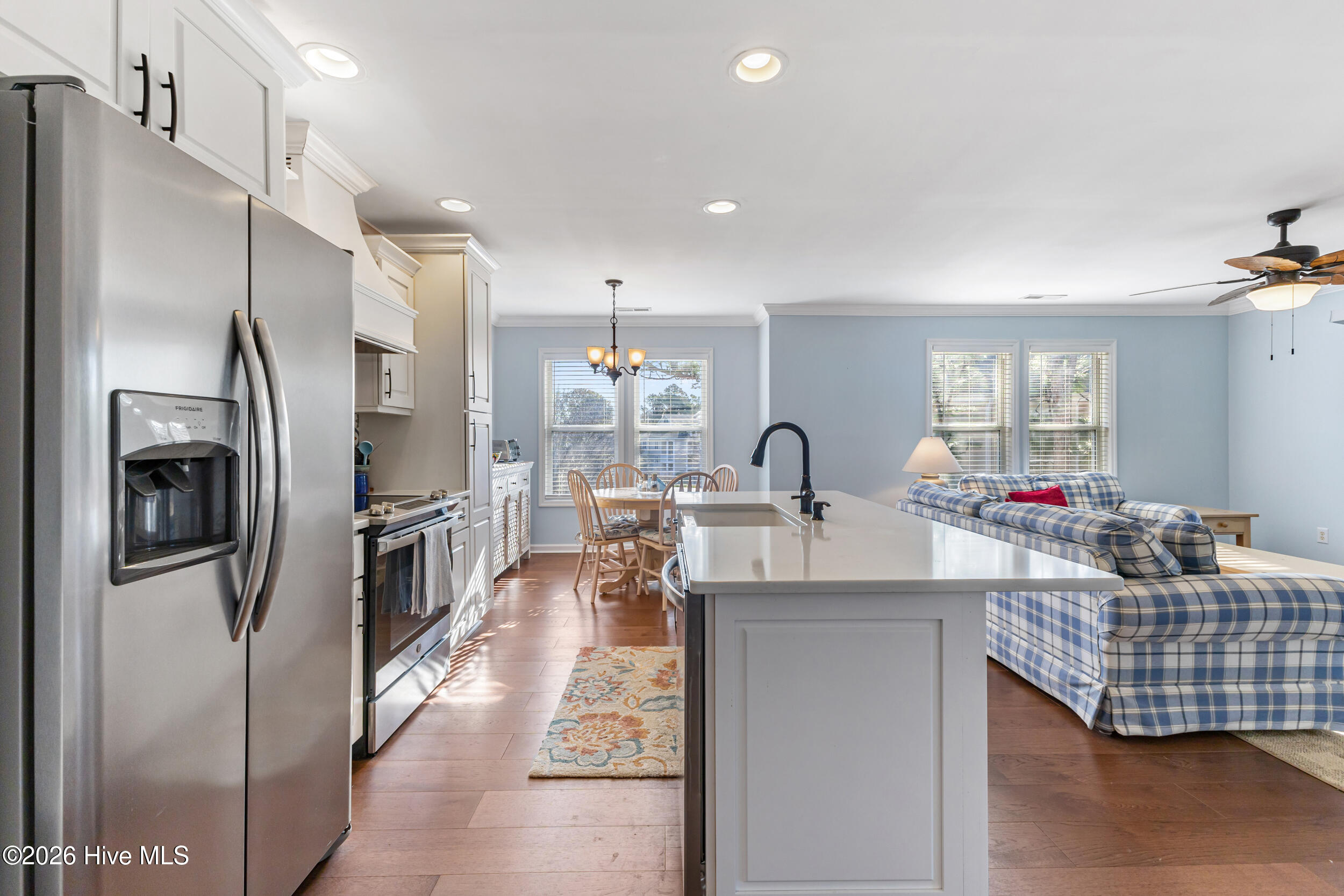 100548612 | Photo 10