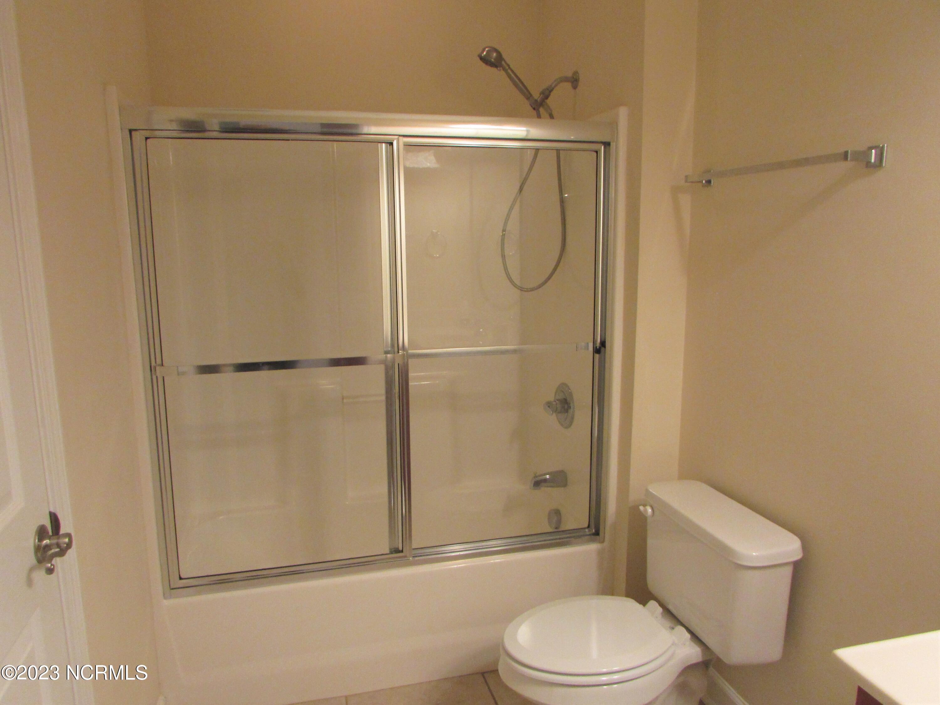 100560757 | Photo 13