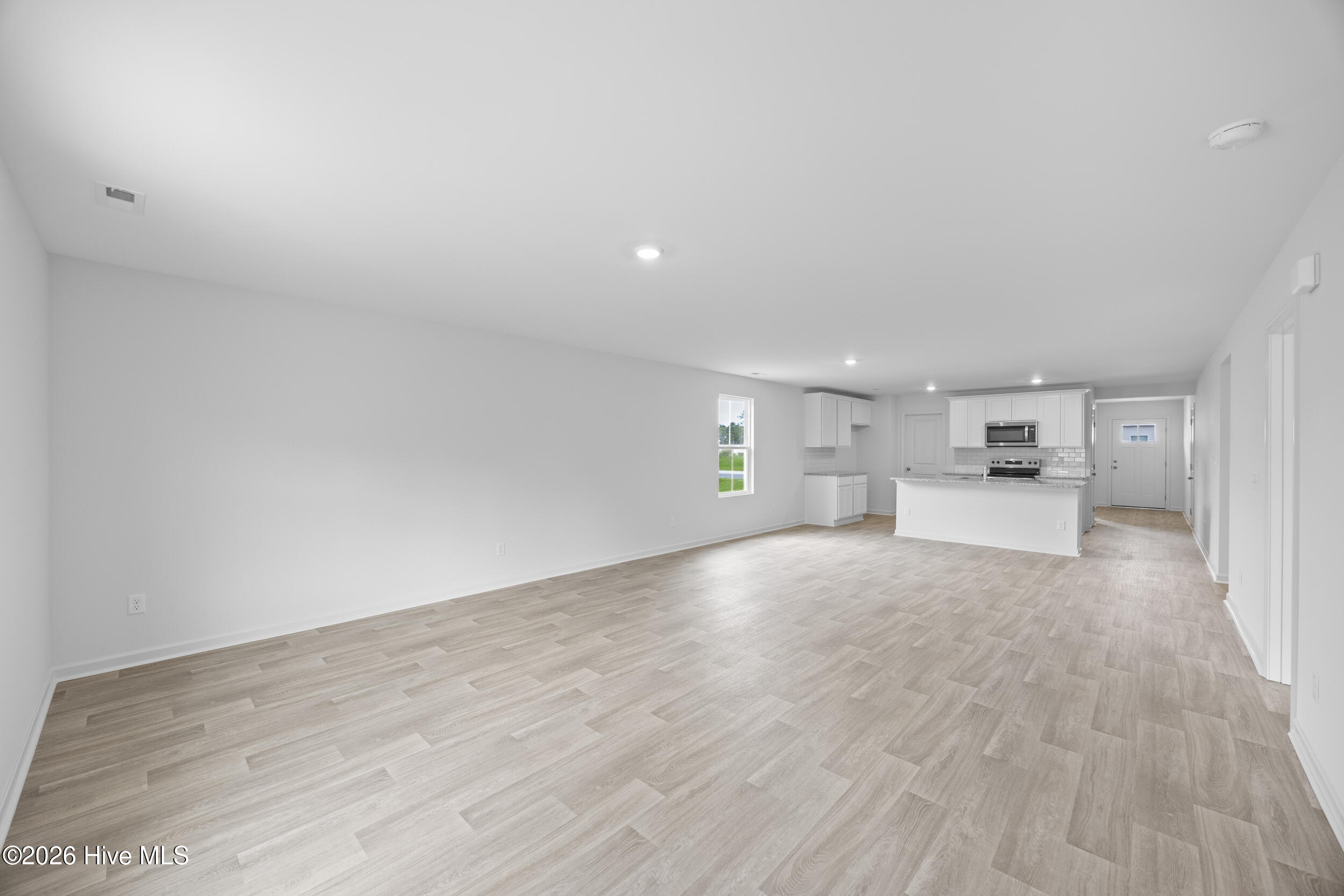 100554421 | Photo 12