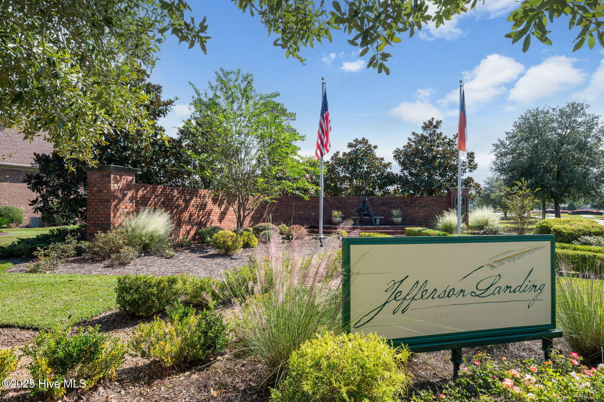 100546164 | Photo 51