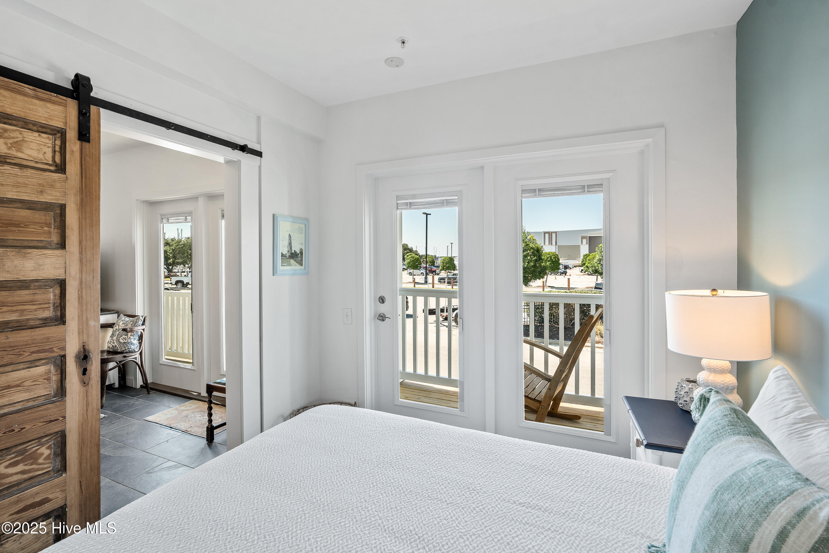 100559399 | Photo 27