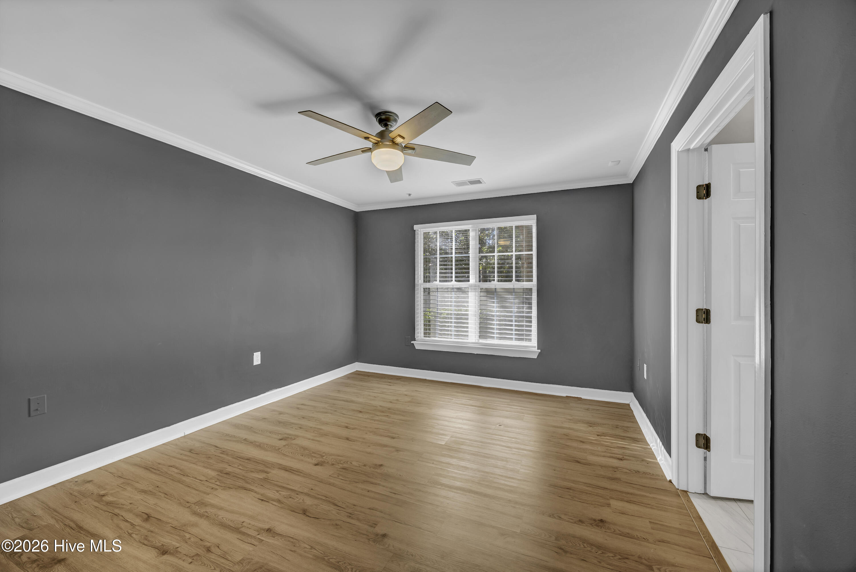 100549399 | Photo 10