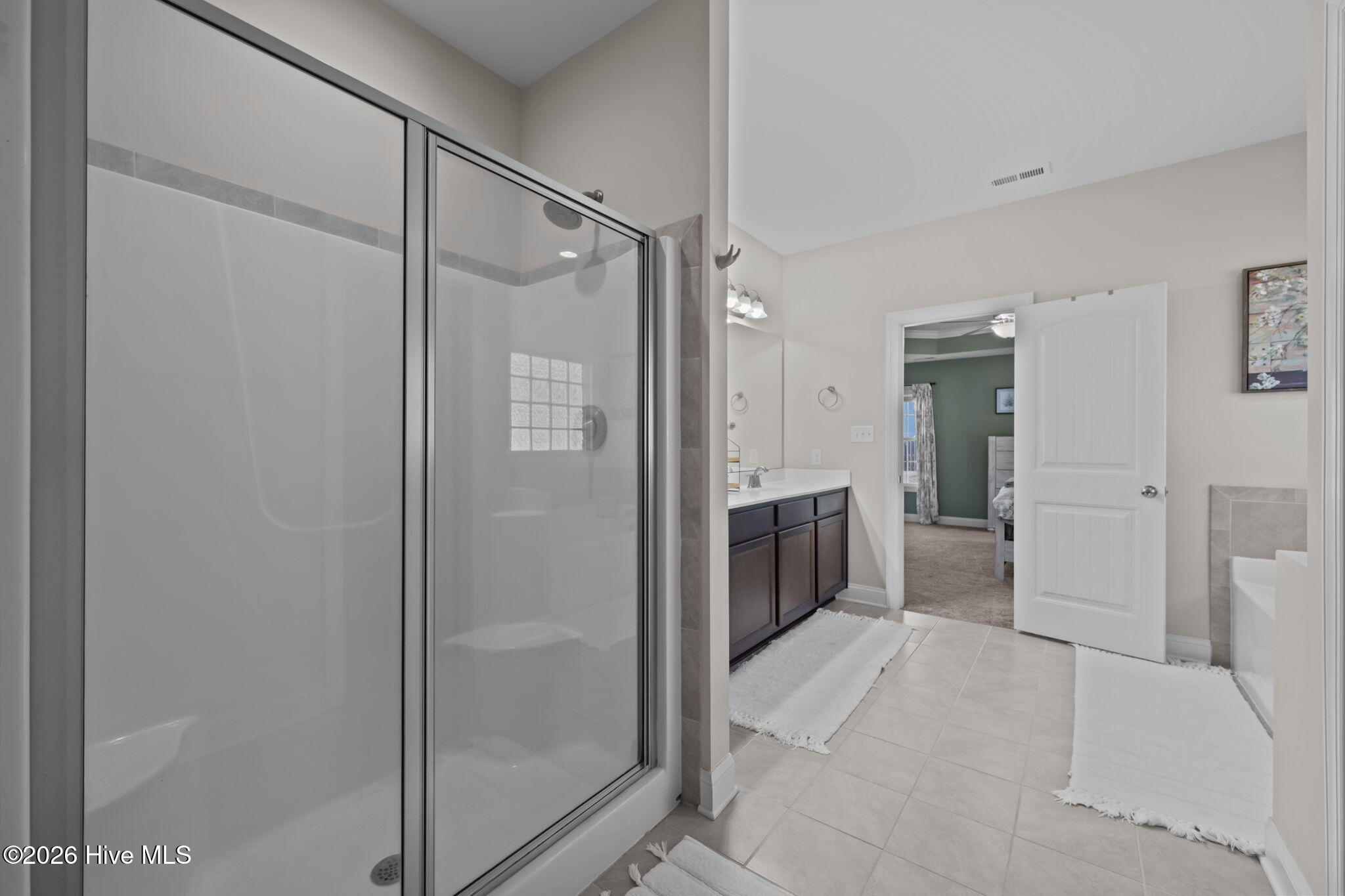 100557396 | Photo 22