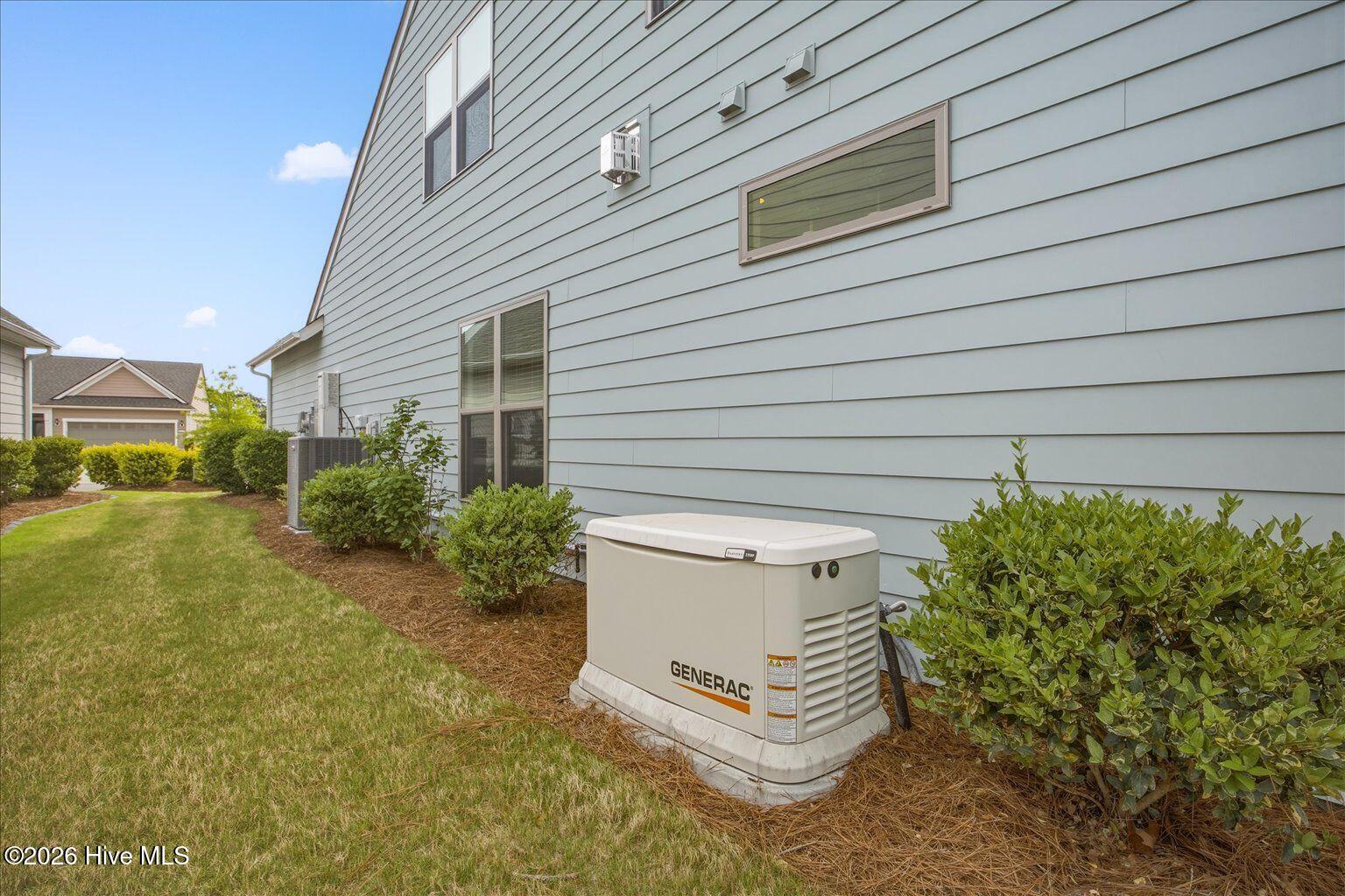 100564841 | Photo 44