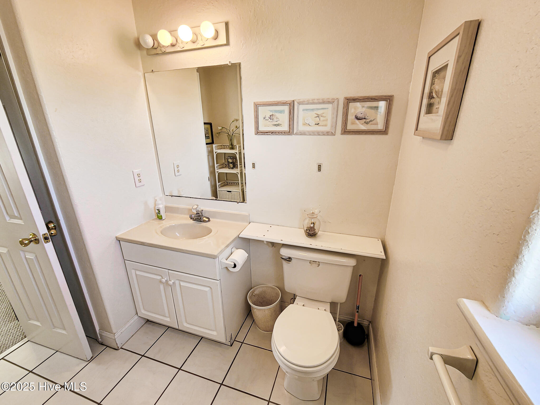 100499677 | Photo 26