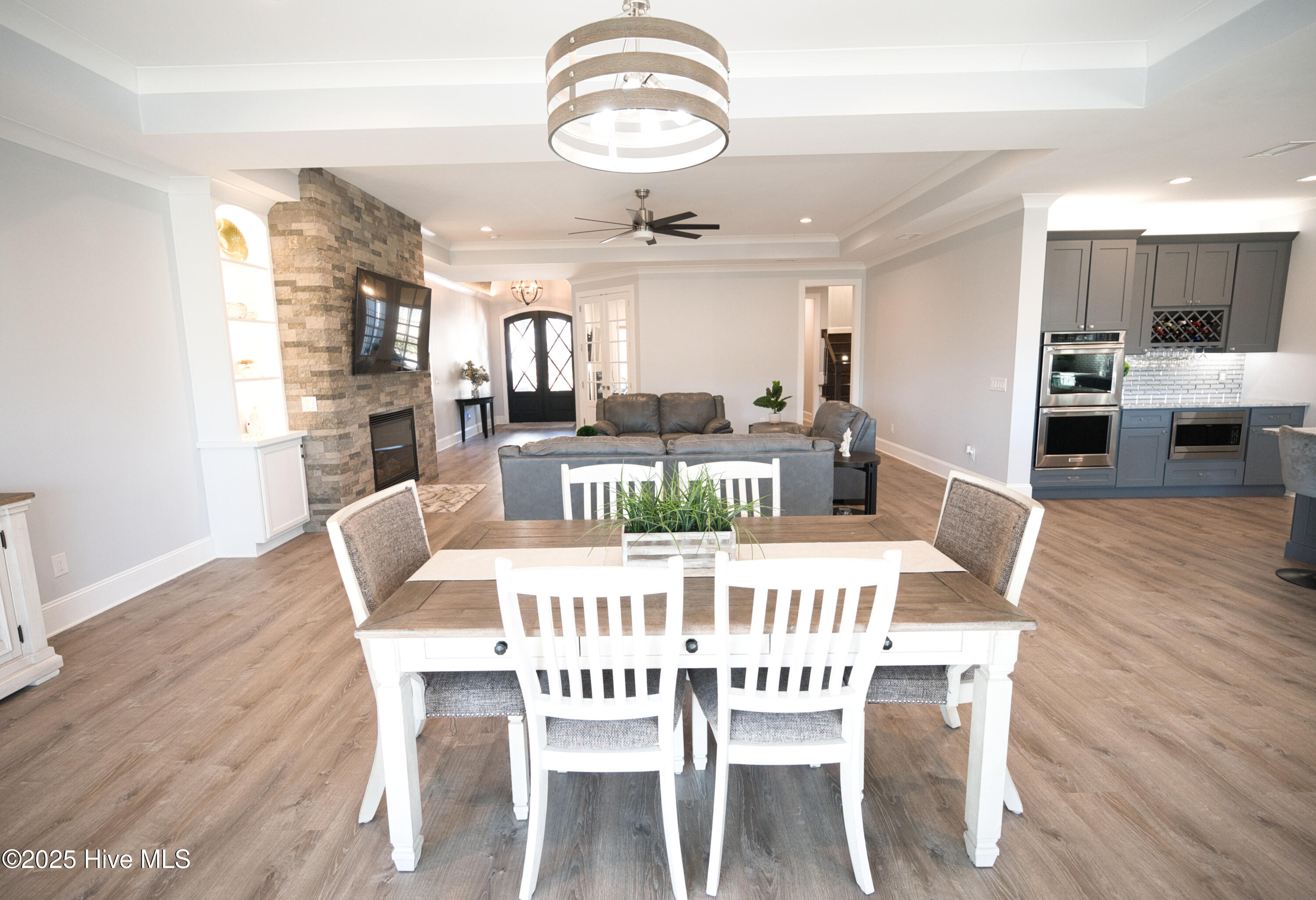 100546521 | Photo 36