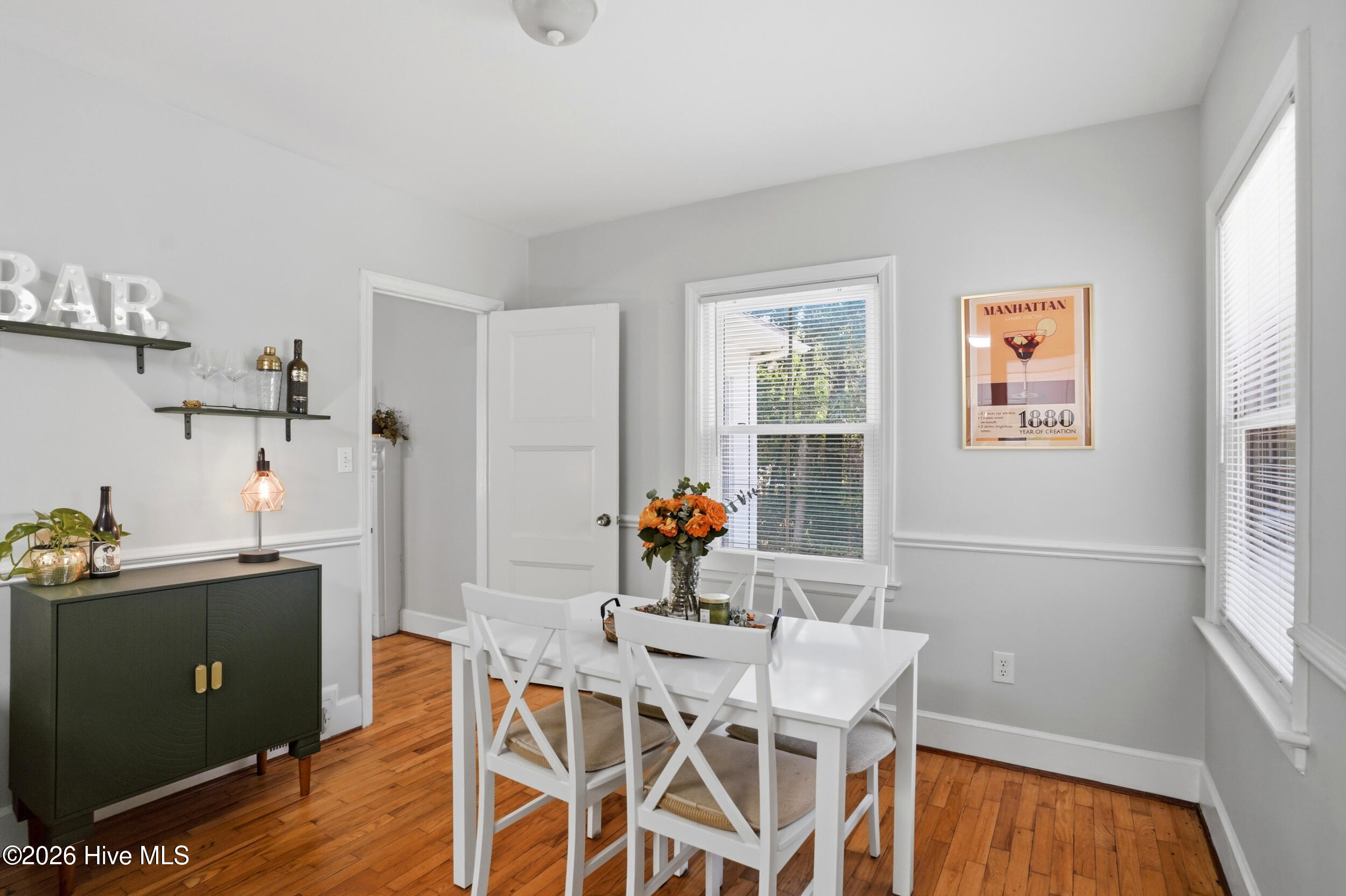 100566091 | Photo 13