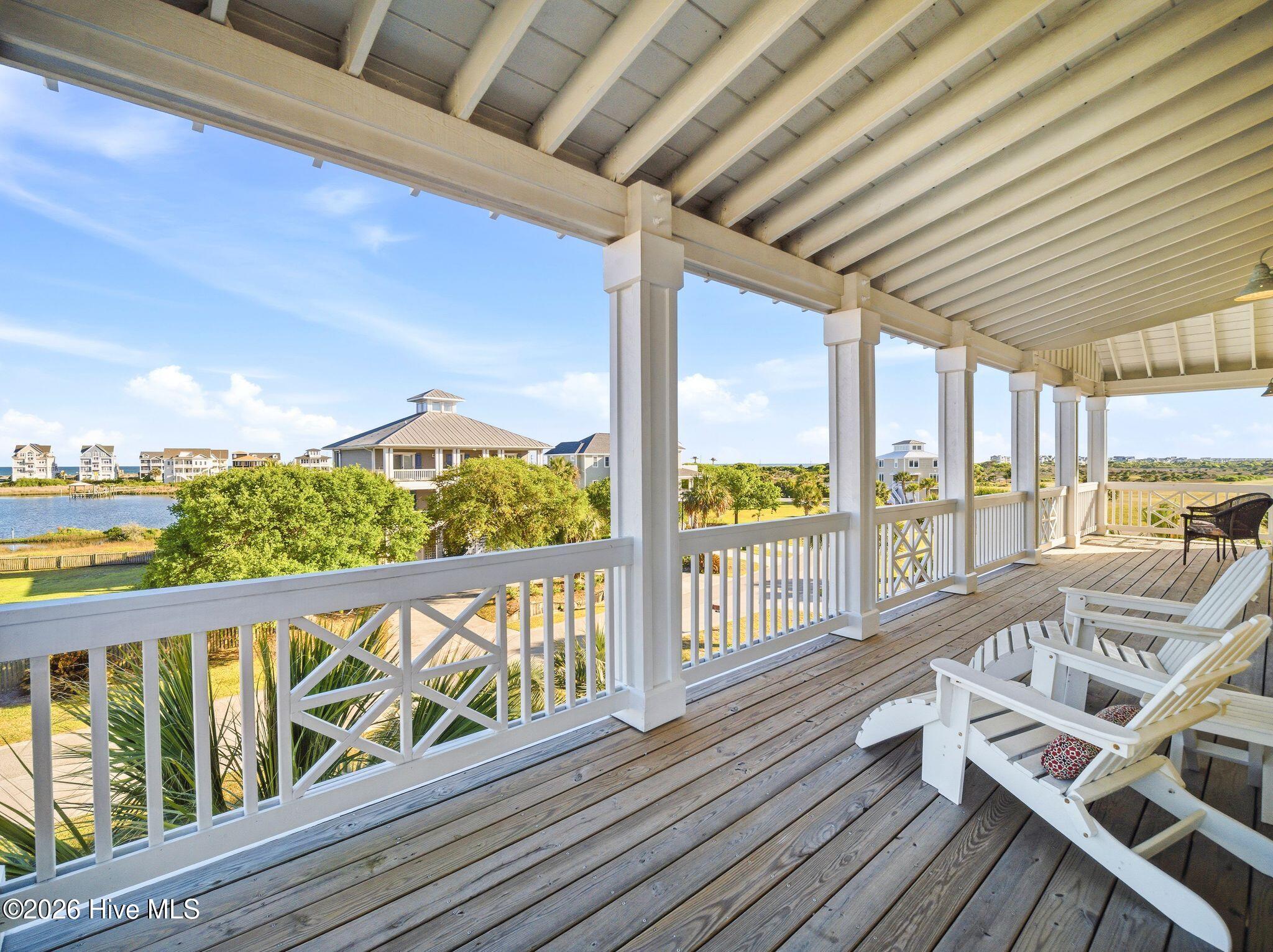 100569349 | Photo 90