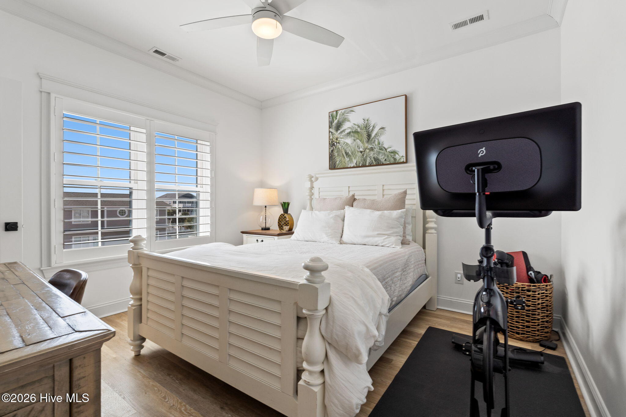 100562376 | Photo 36