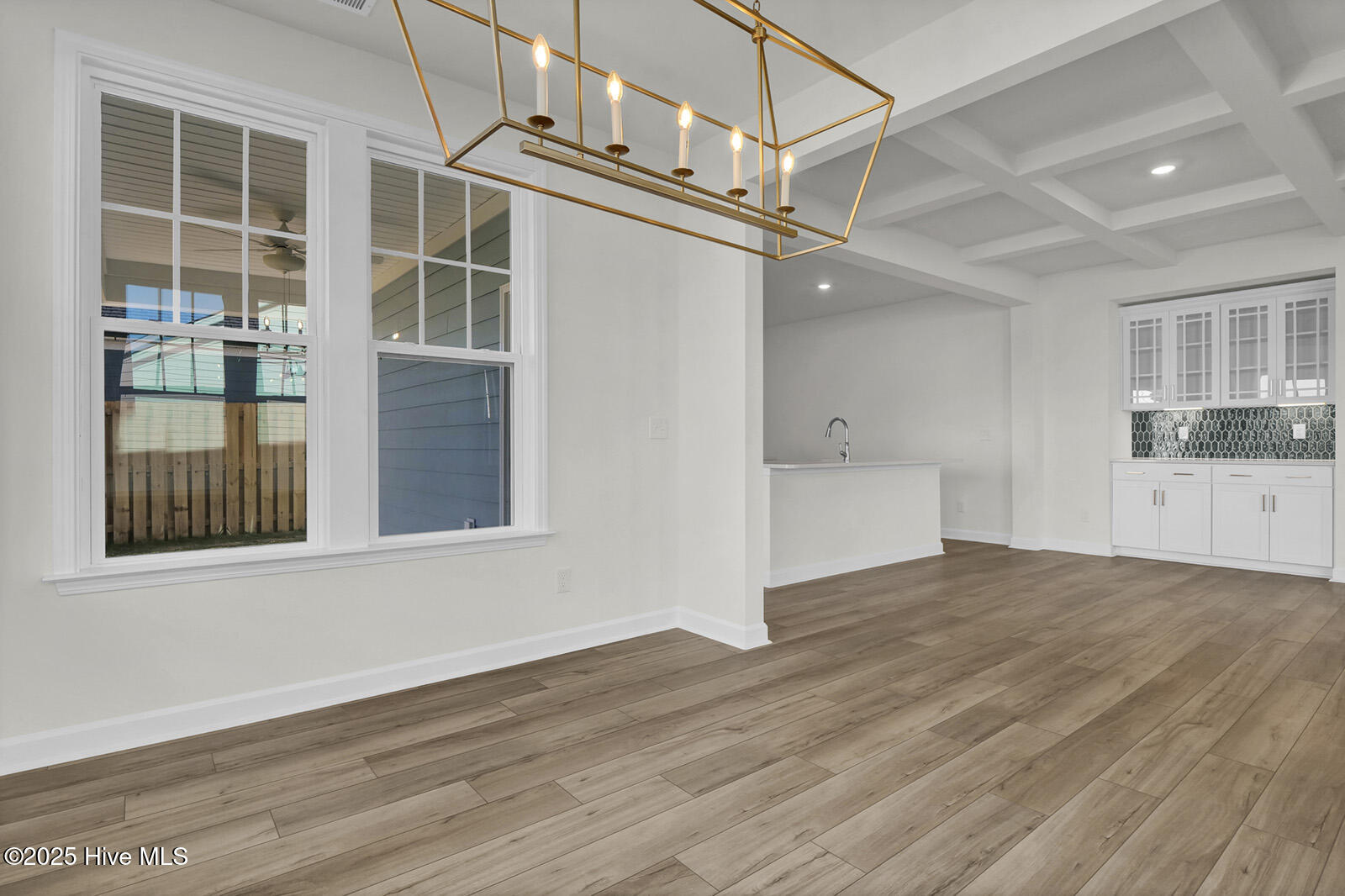 100500877 | Photo 17