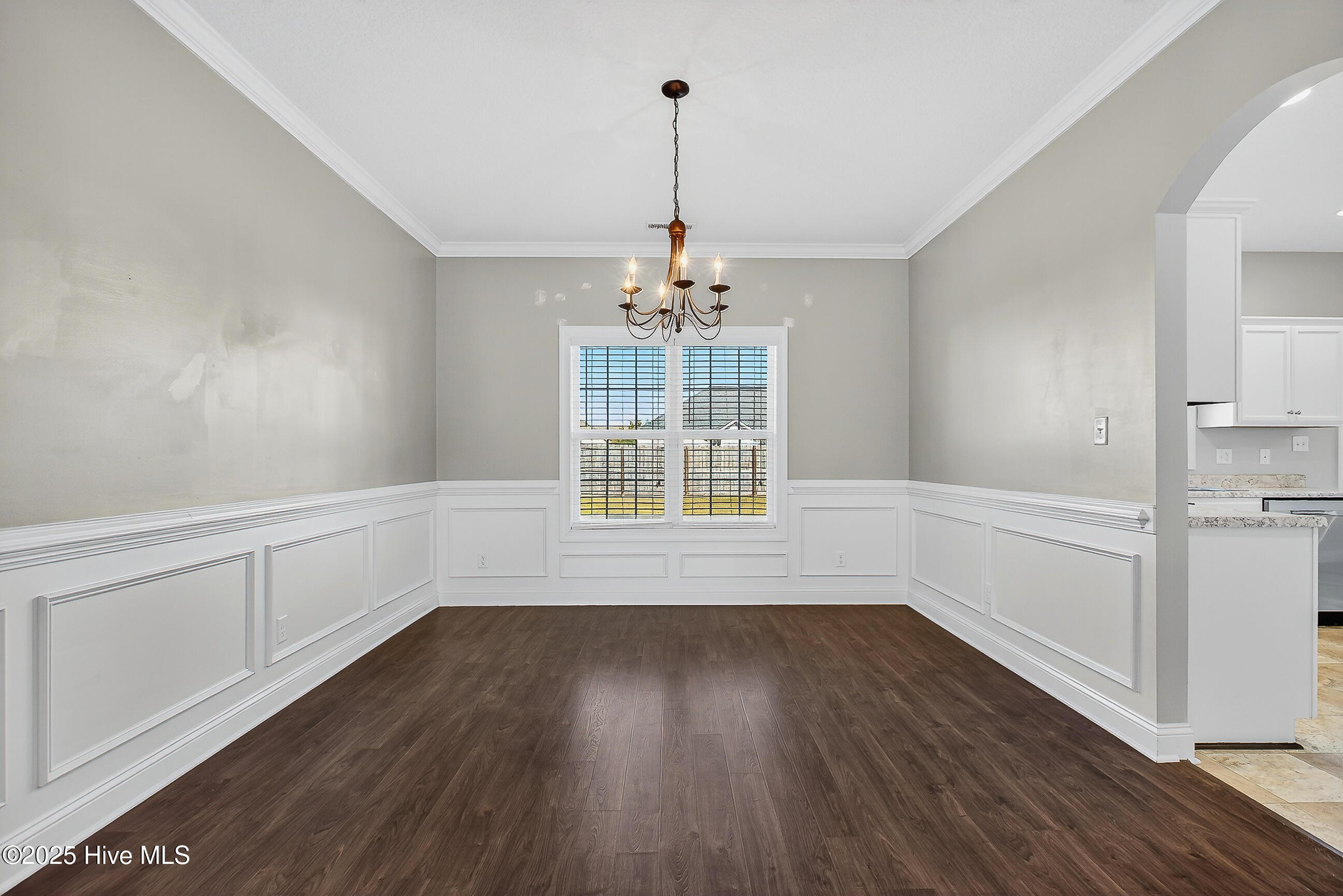 100541345 | Photo 15