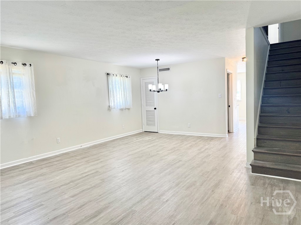 Photo 4 of House for sale at 3 Berkley Pl, Savannah, GA 31405 | MLS# SA364989 | Listing updated on 2026-10-28