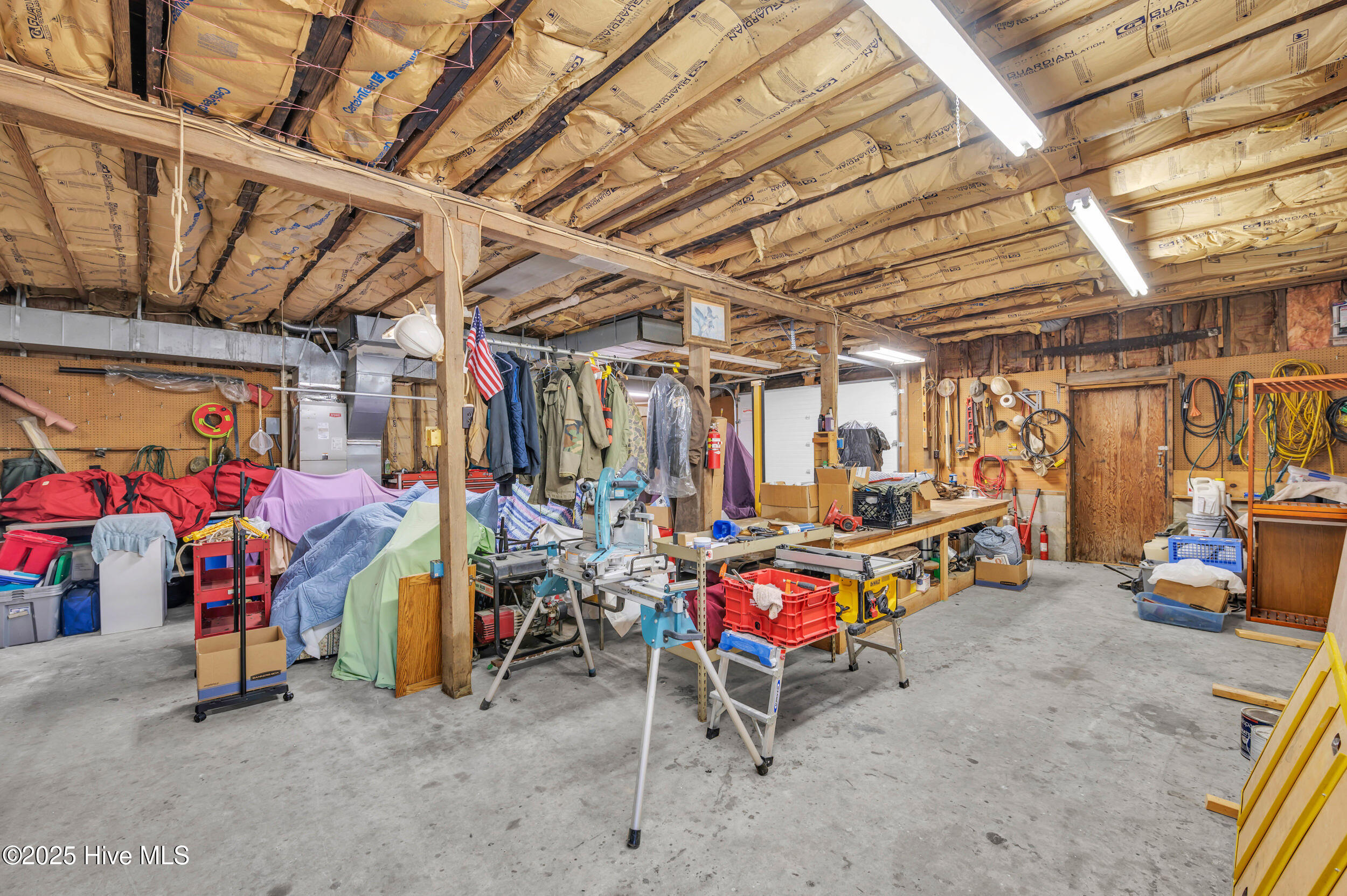 100532115 | Photo 92