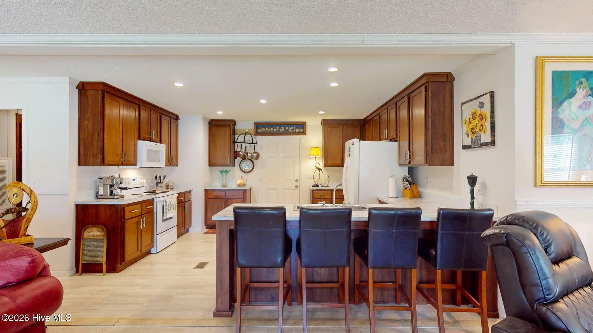 100567177 | Photo 10