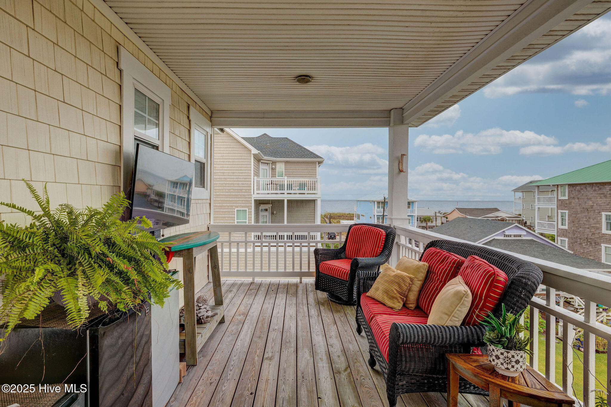 100522563 | Photo 36