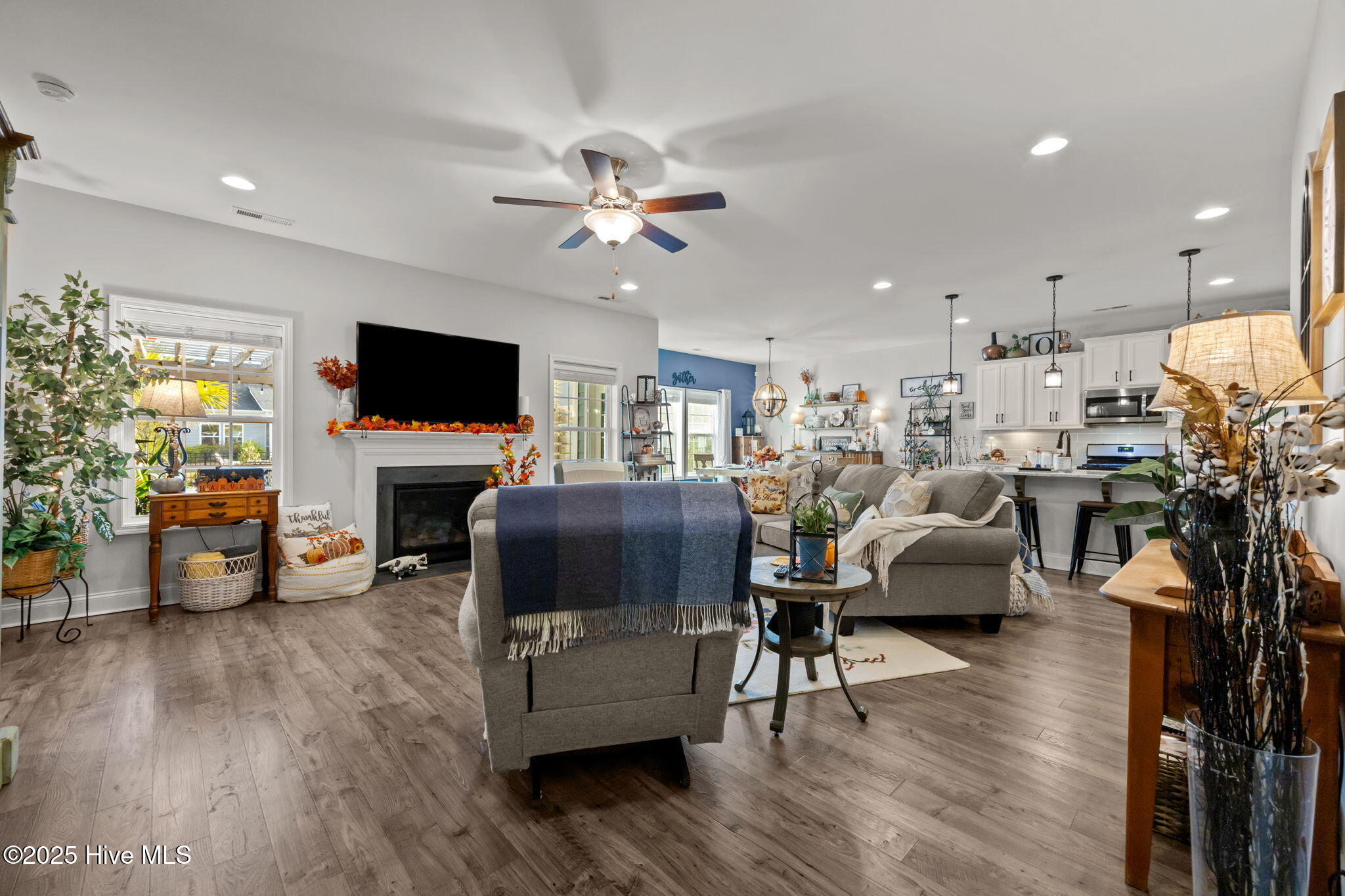 100544271 | Photo 23