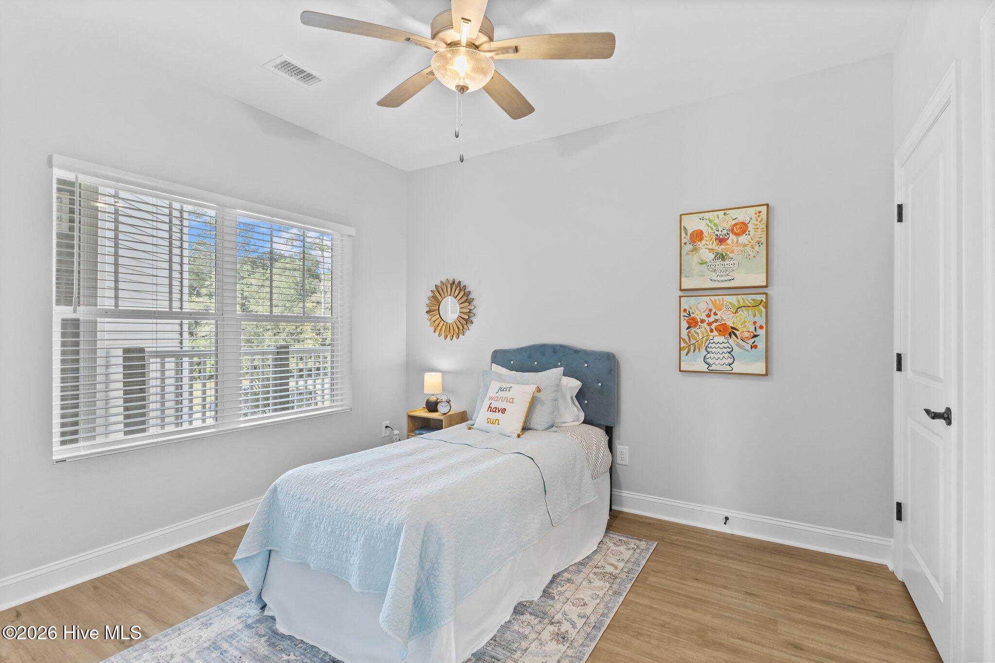 100564652 | Photo 27