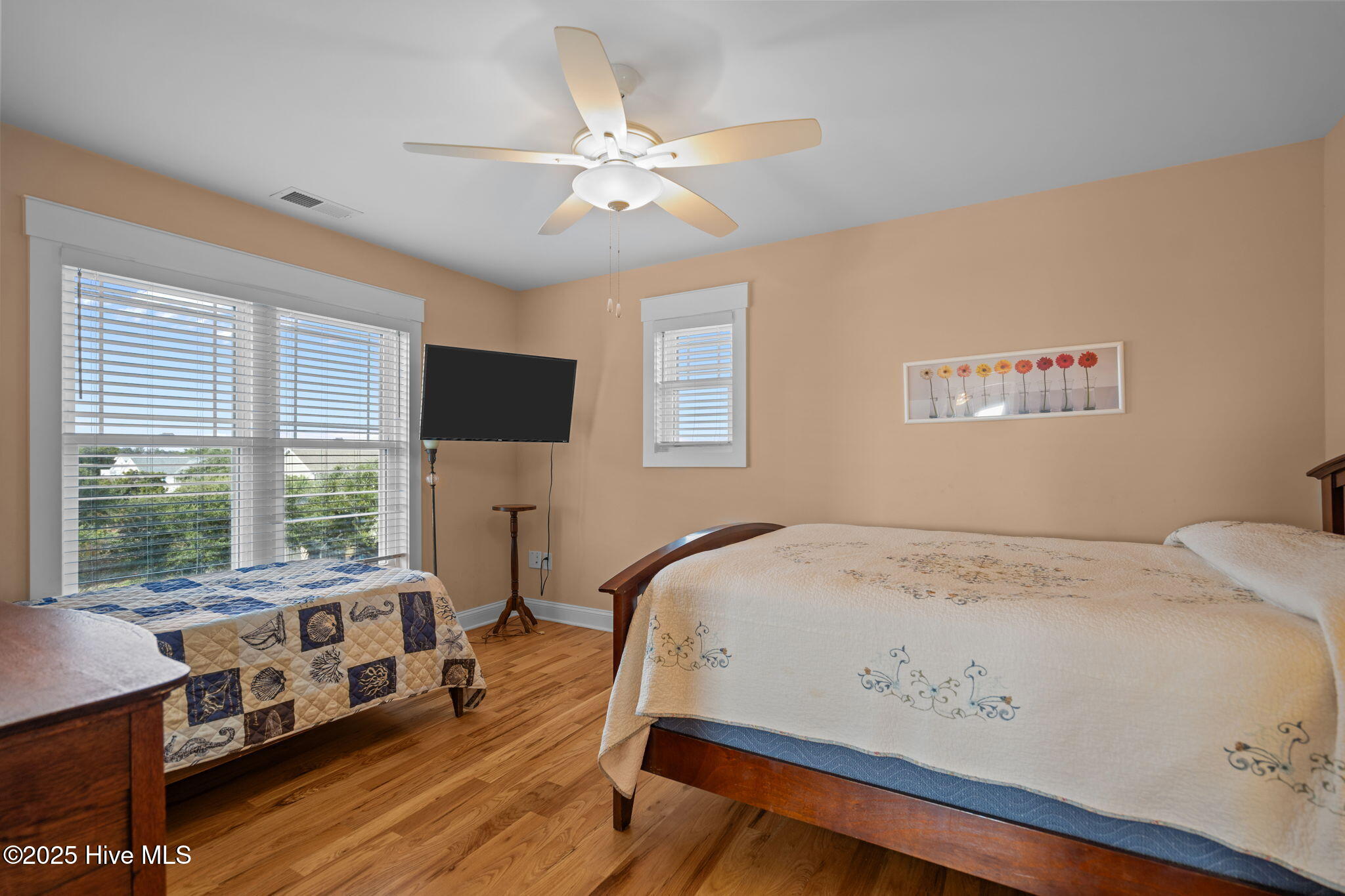 100541907 | Photo 28