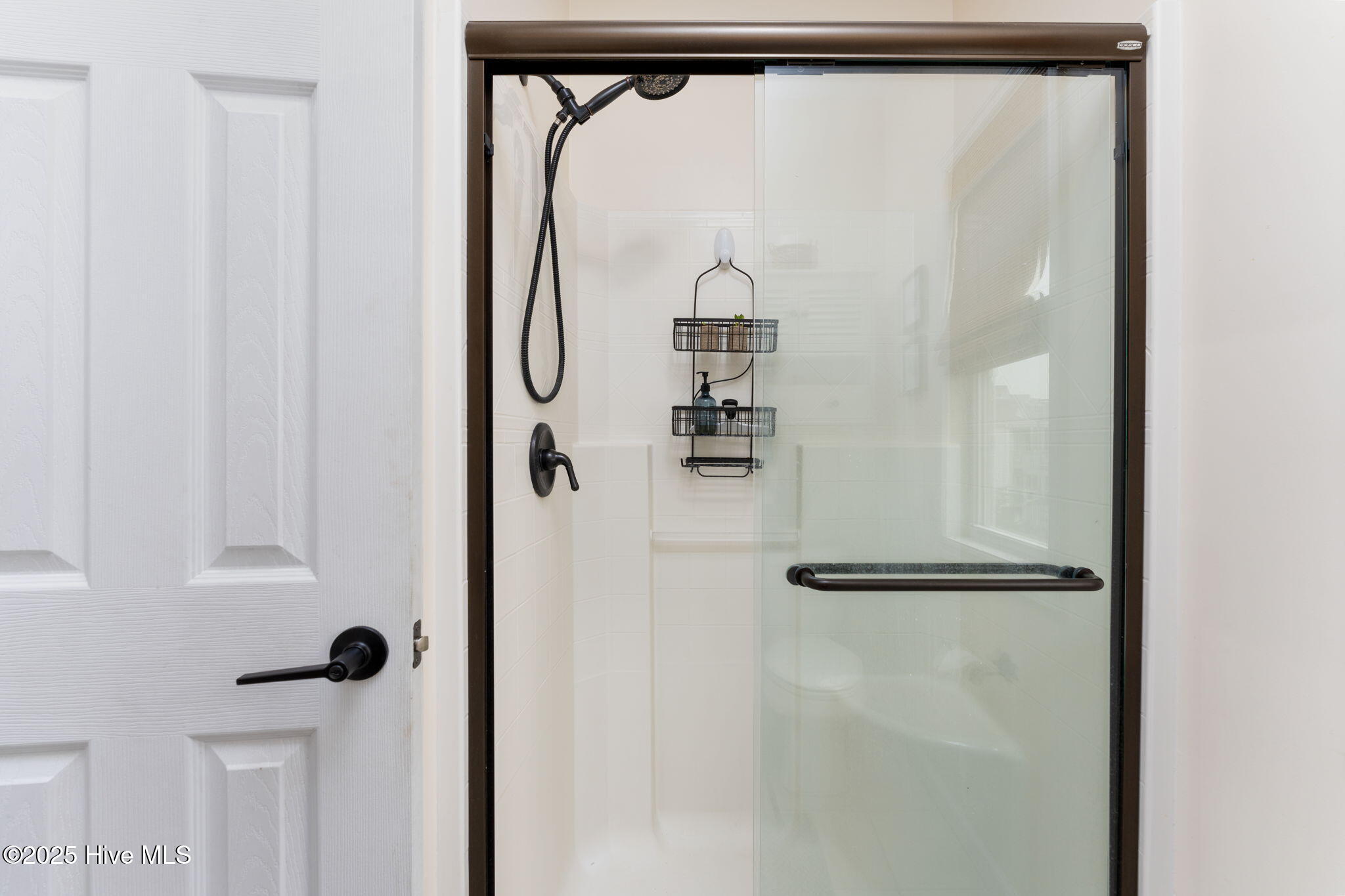 100488869 | Photo 21