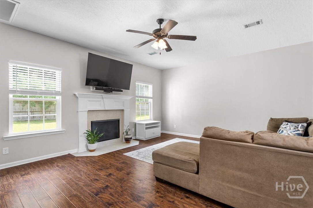95 Flemington Oaks Drive, Hinesville, GA 31313 Listing Photo  18
